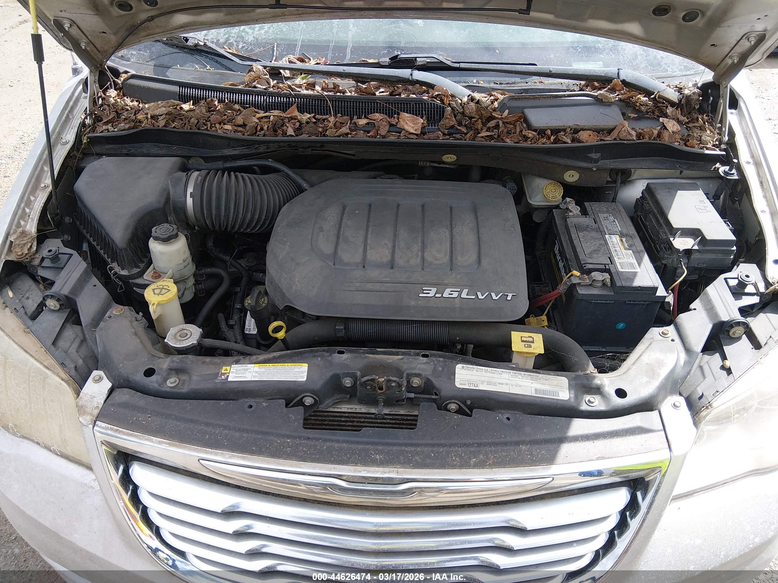 CHRYSLER TOWN image 10