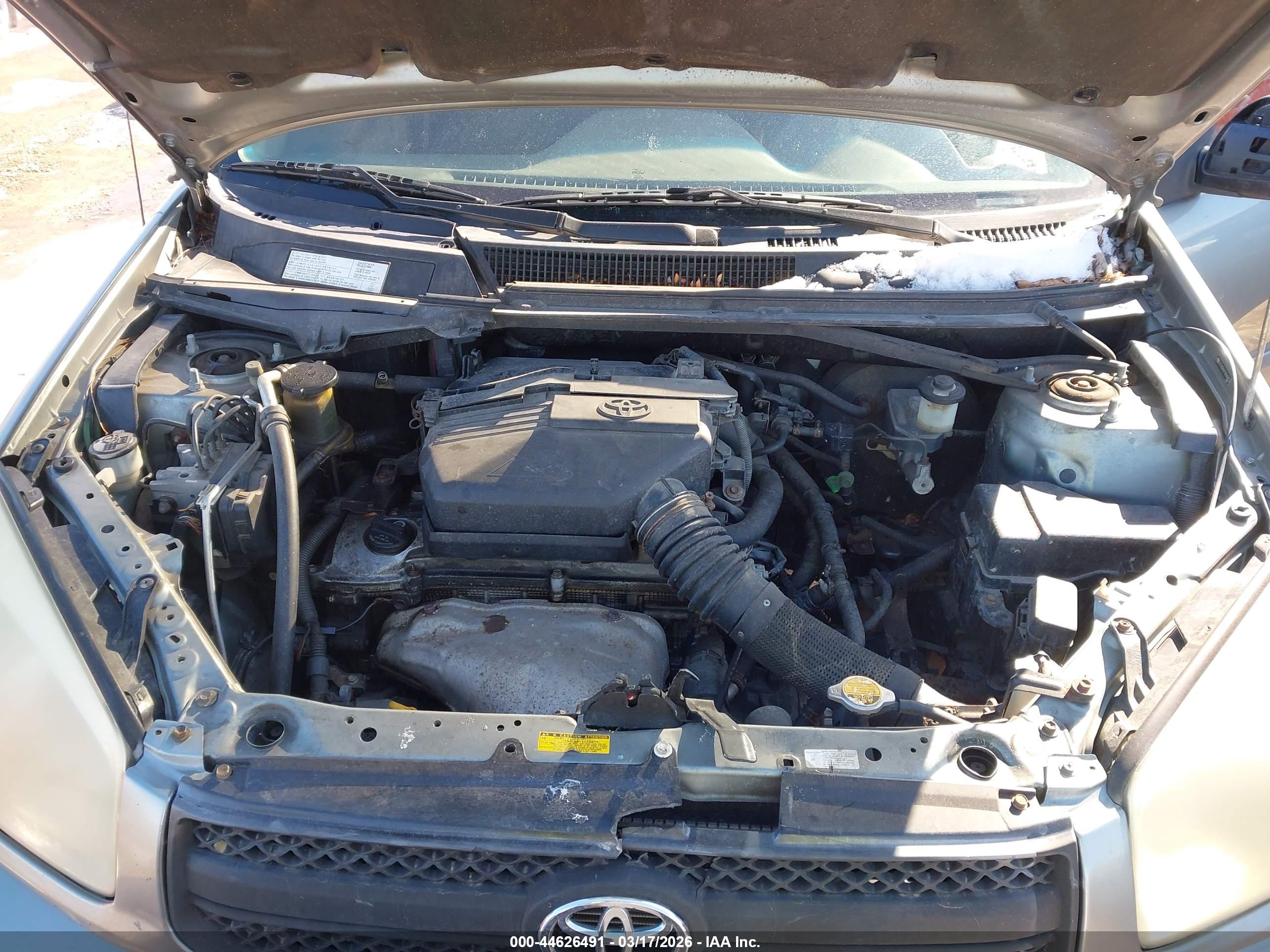 TOYOTA RAV4 image 10