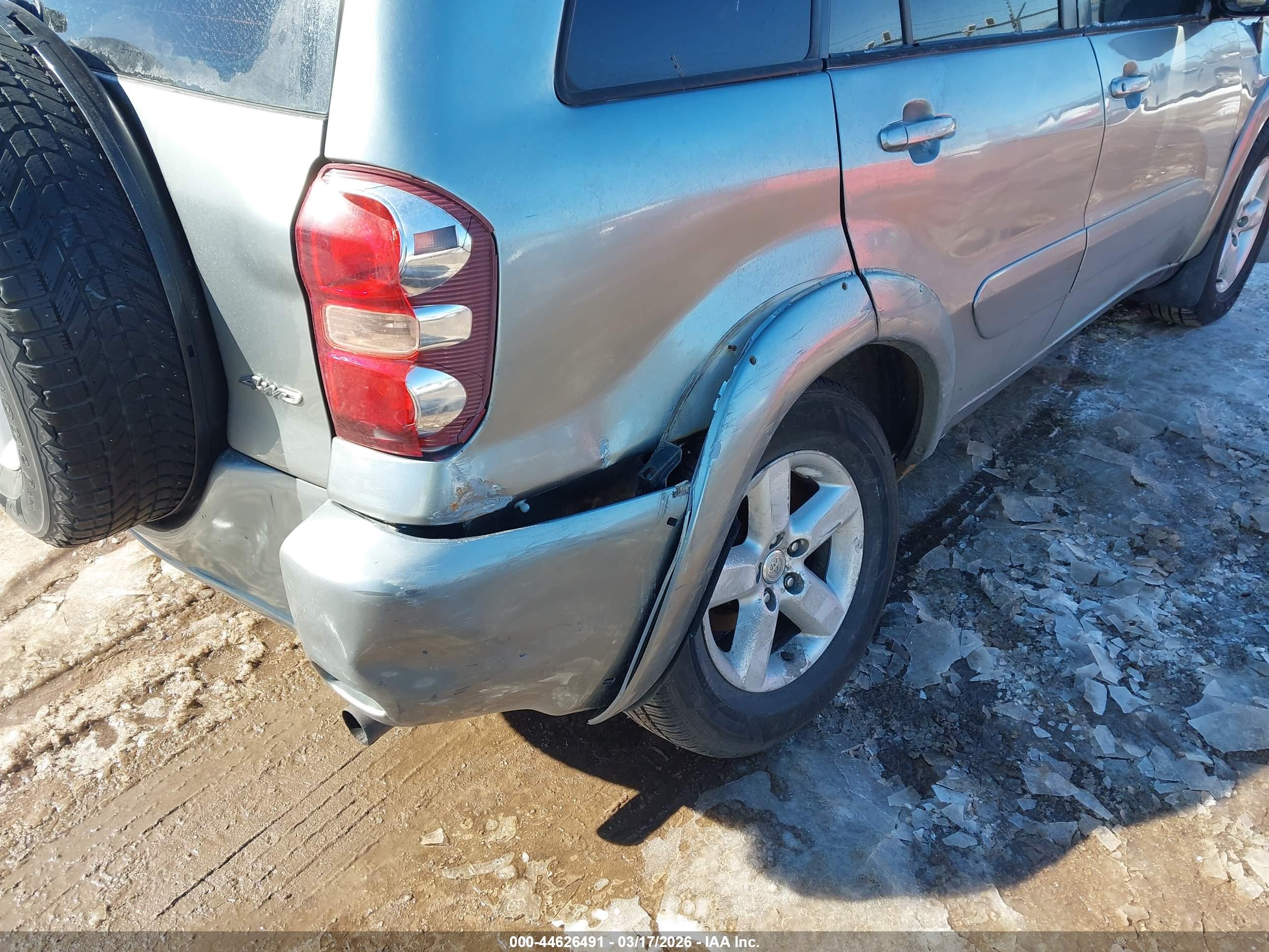 TOYOTA RAV4 image 6
