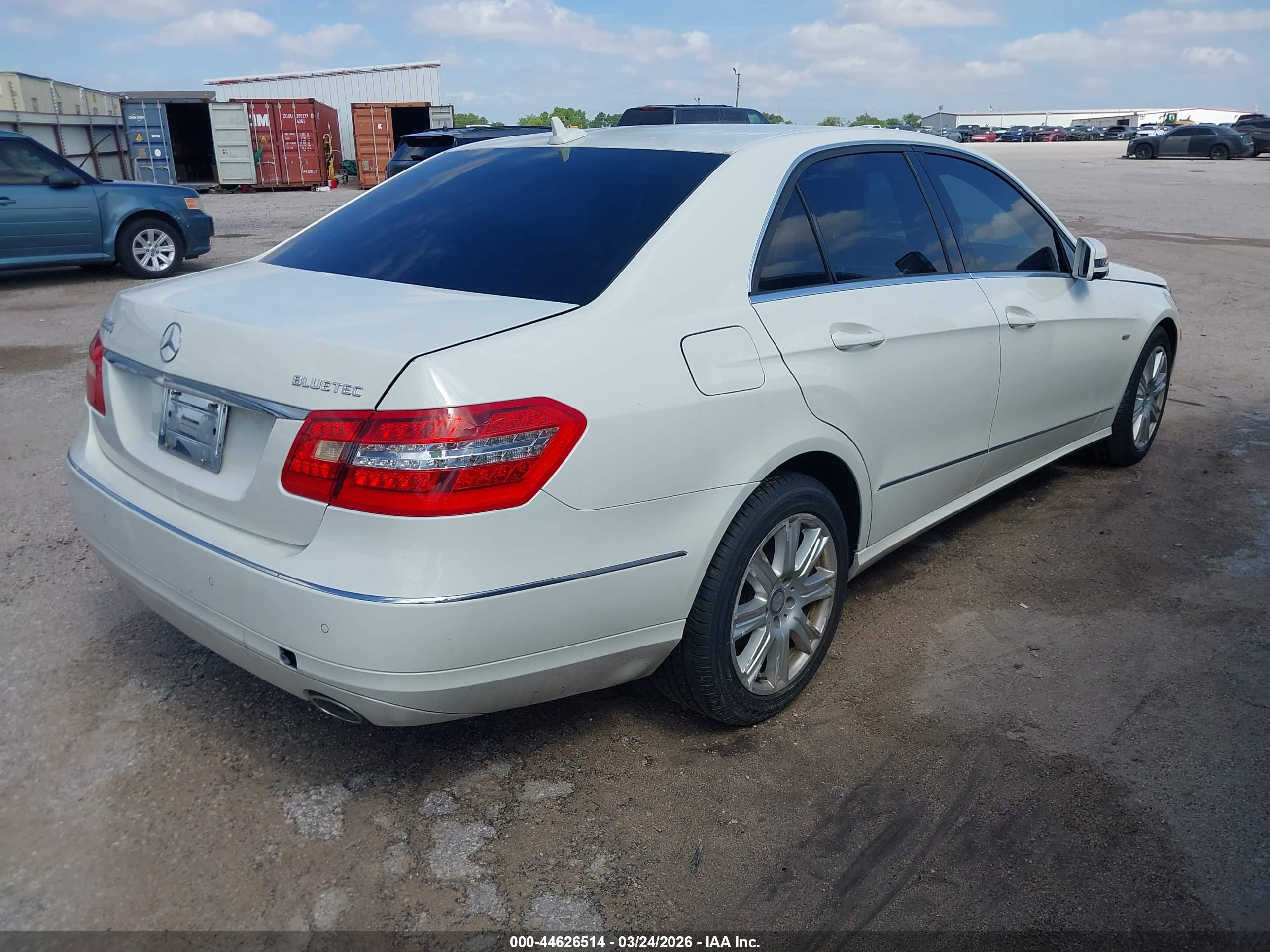 MERCEDES-BENZ E image 4