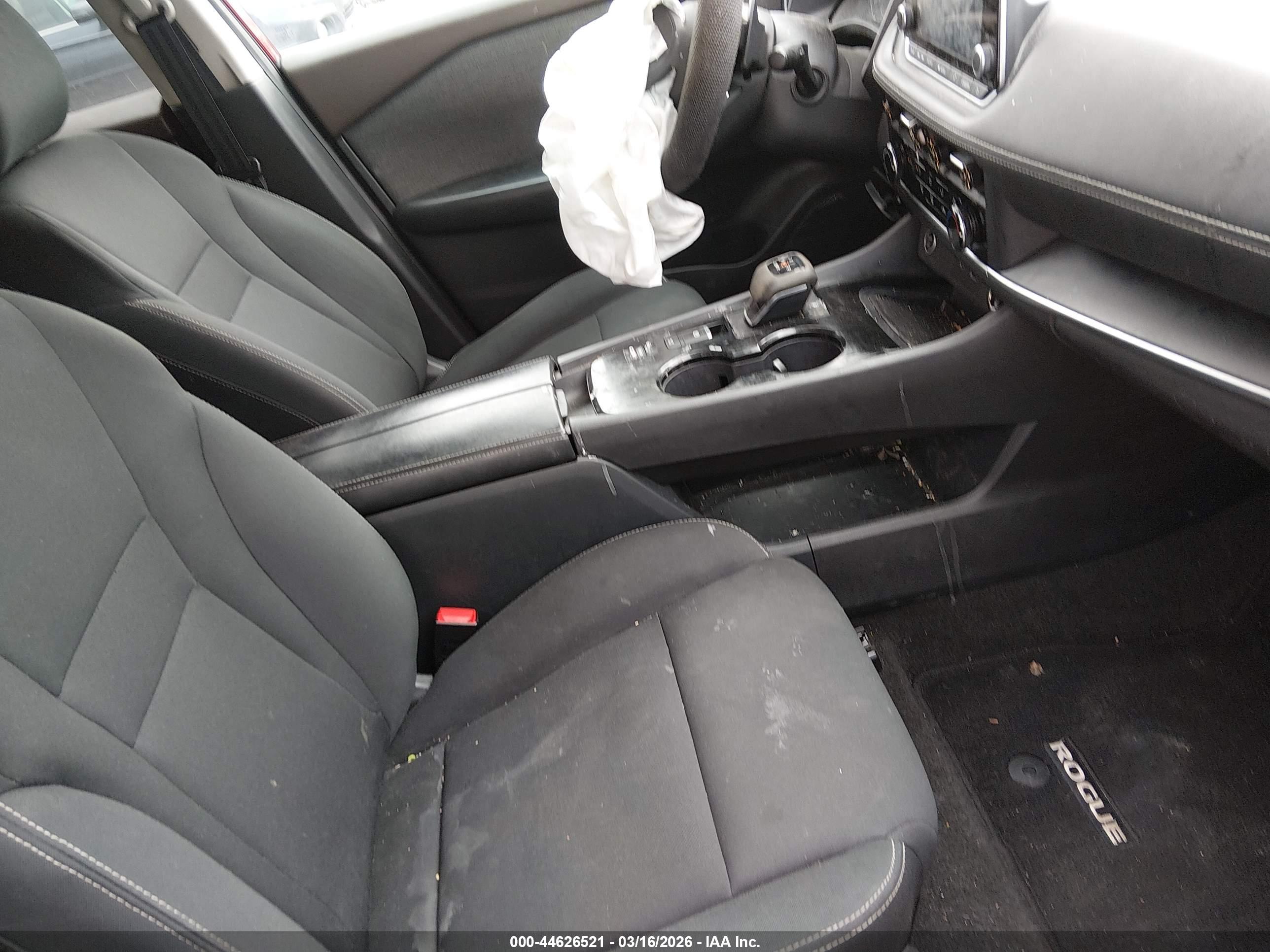 NISSAN ROGUE image 5
