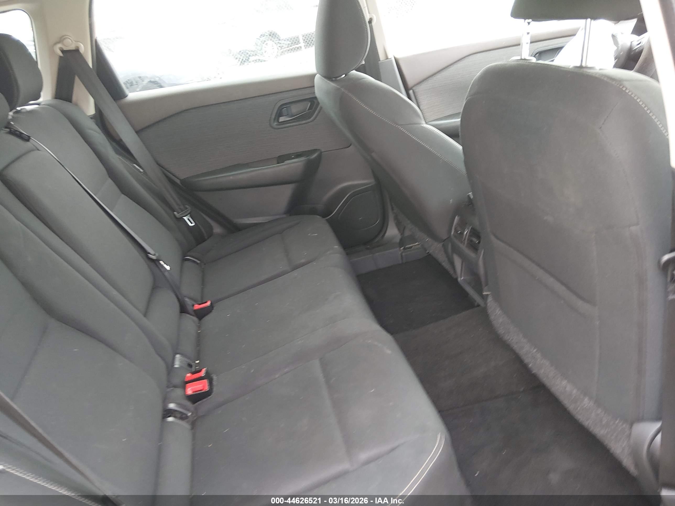 NISSAN ROGUE image 8