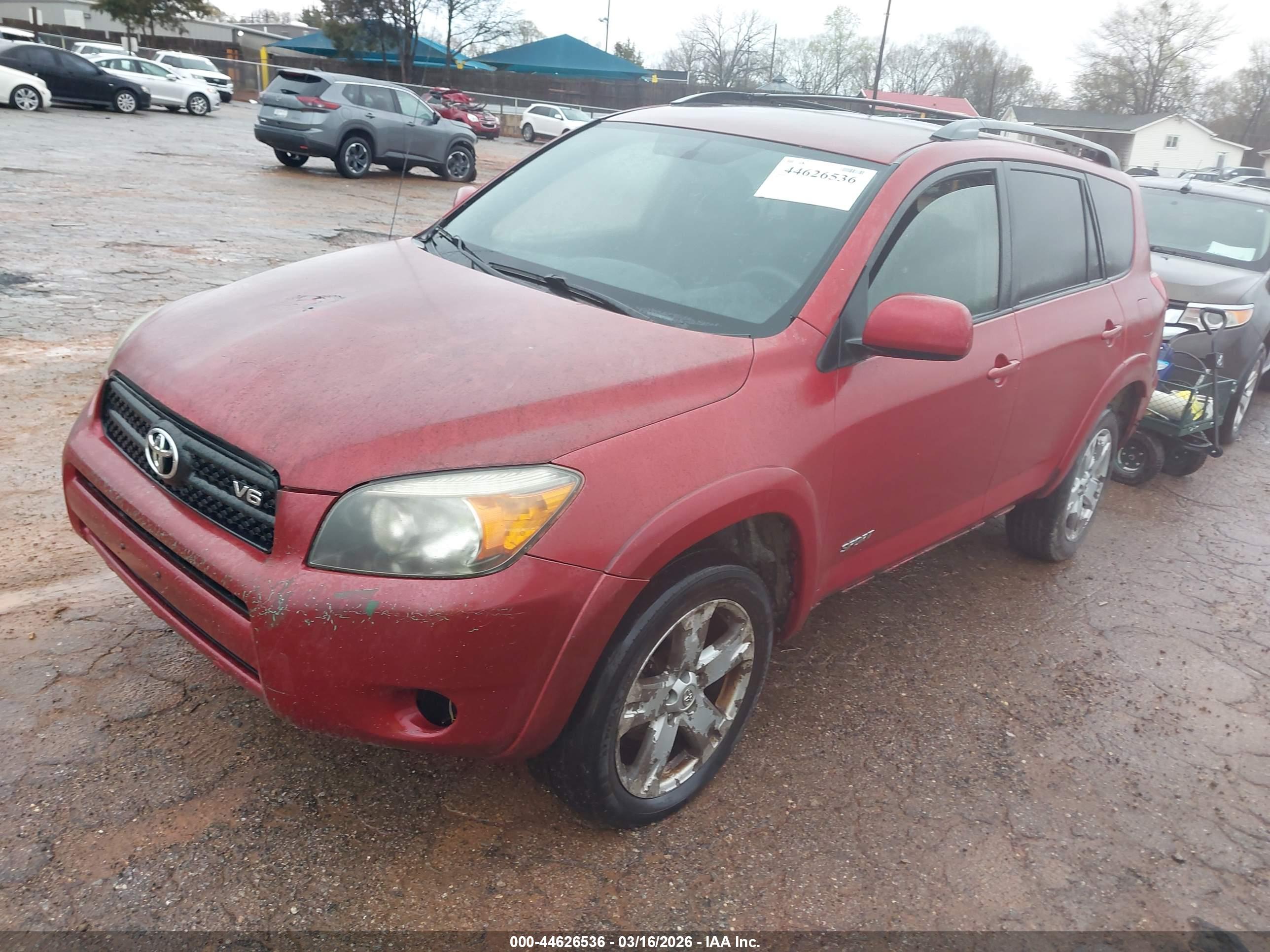 TOYOTA RAV4 image 2