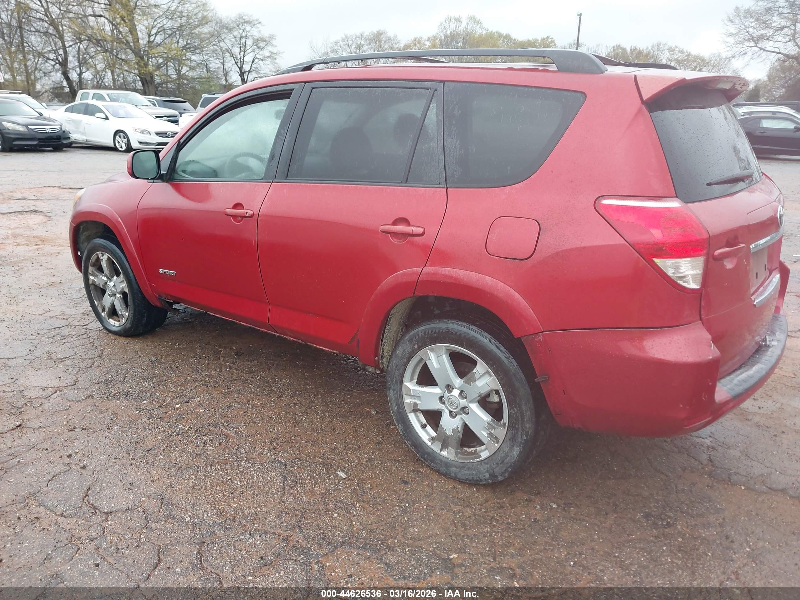 TOYOTA RAV4 image 3