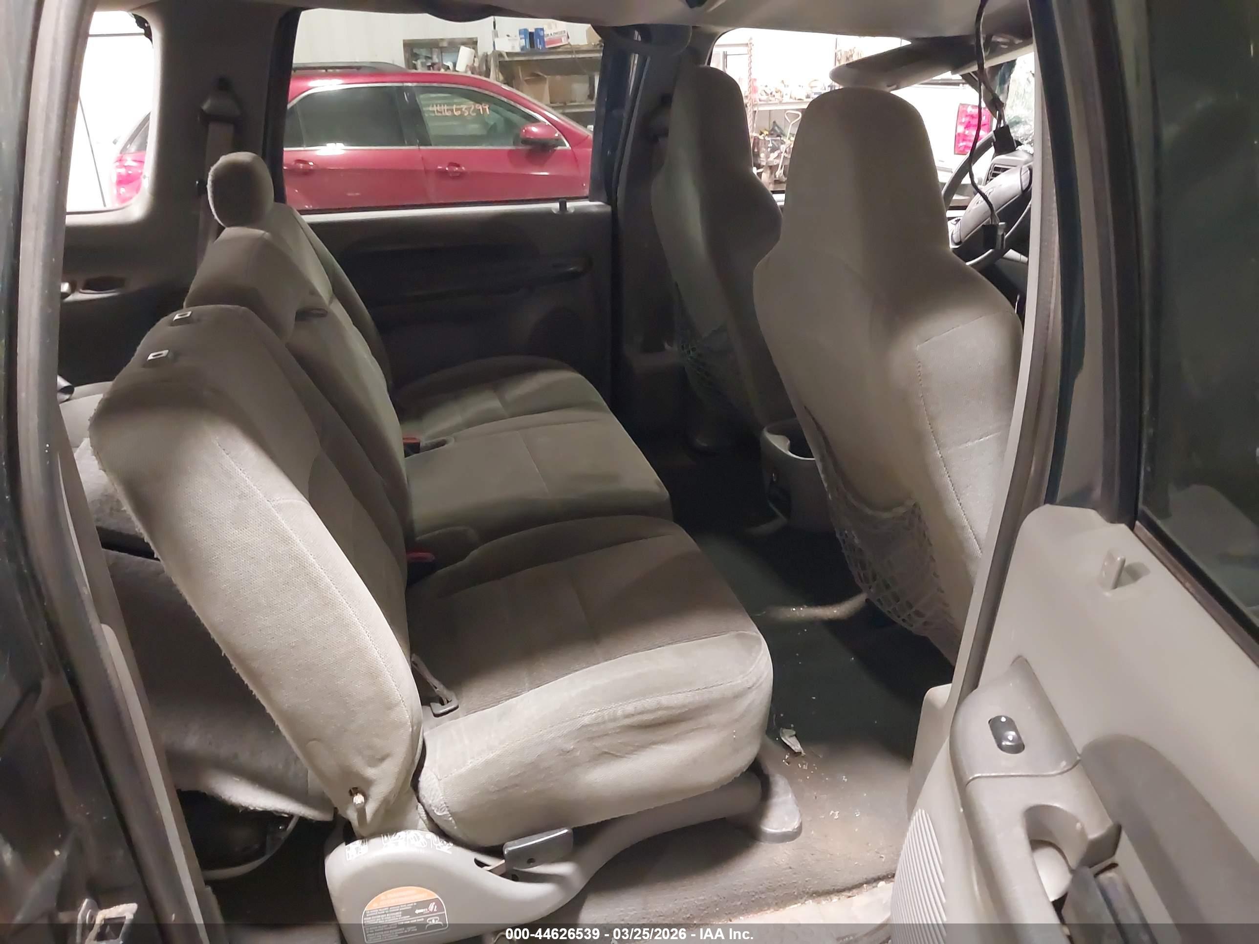 FORD EXCURSION image 8