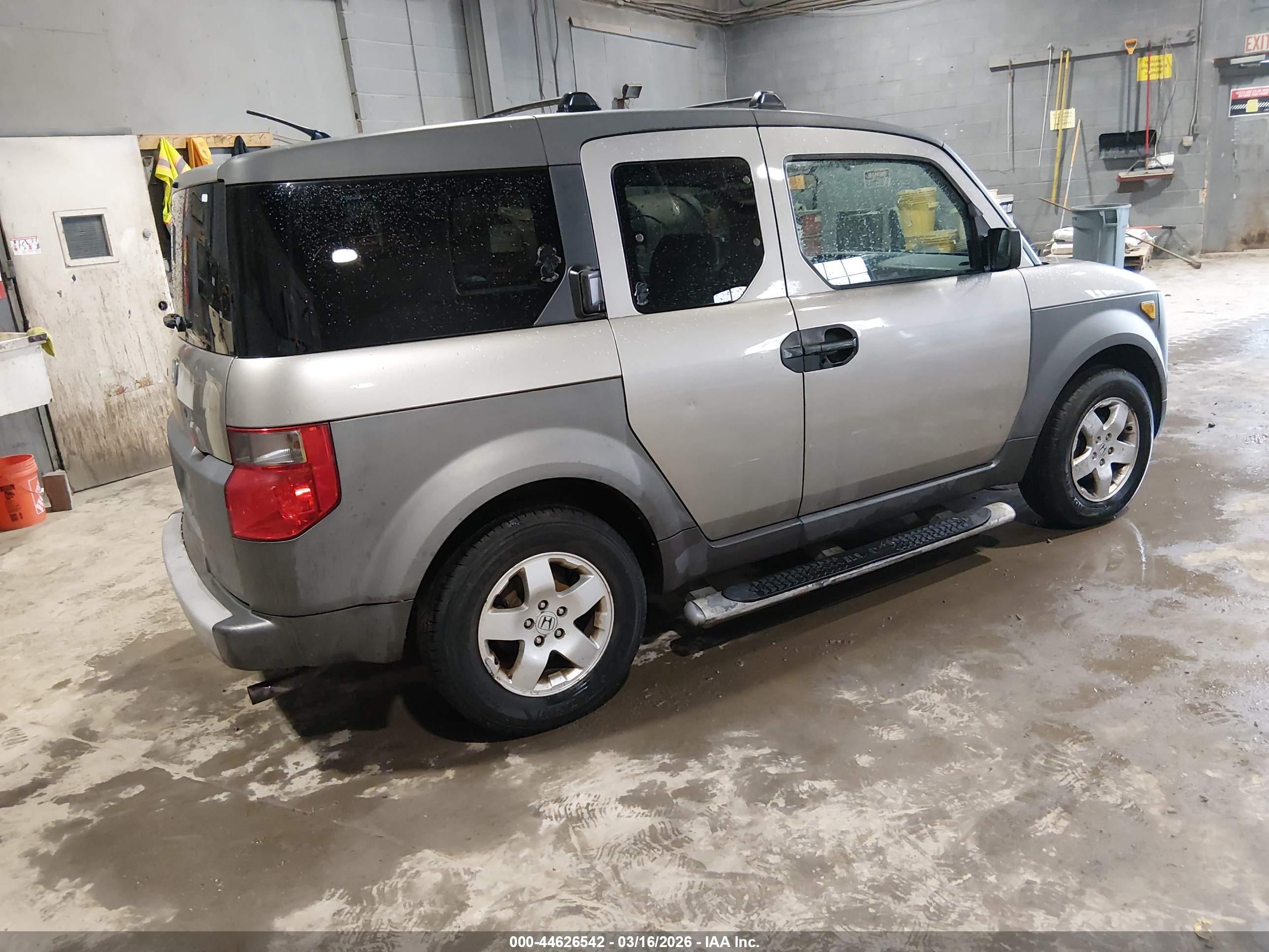 HONDA ELEMENT image 4