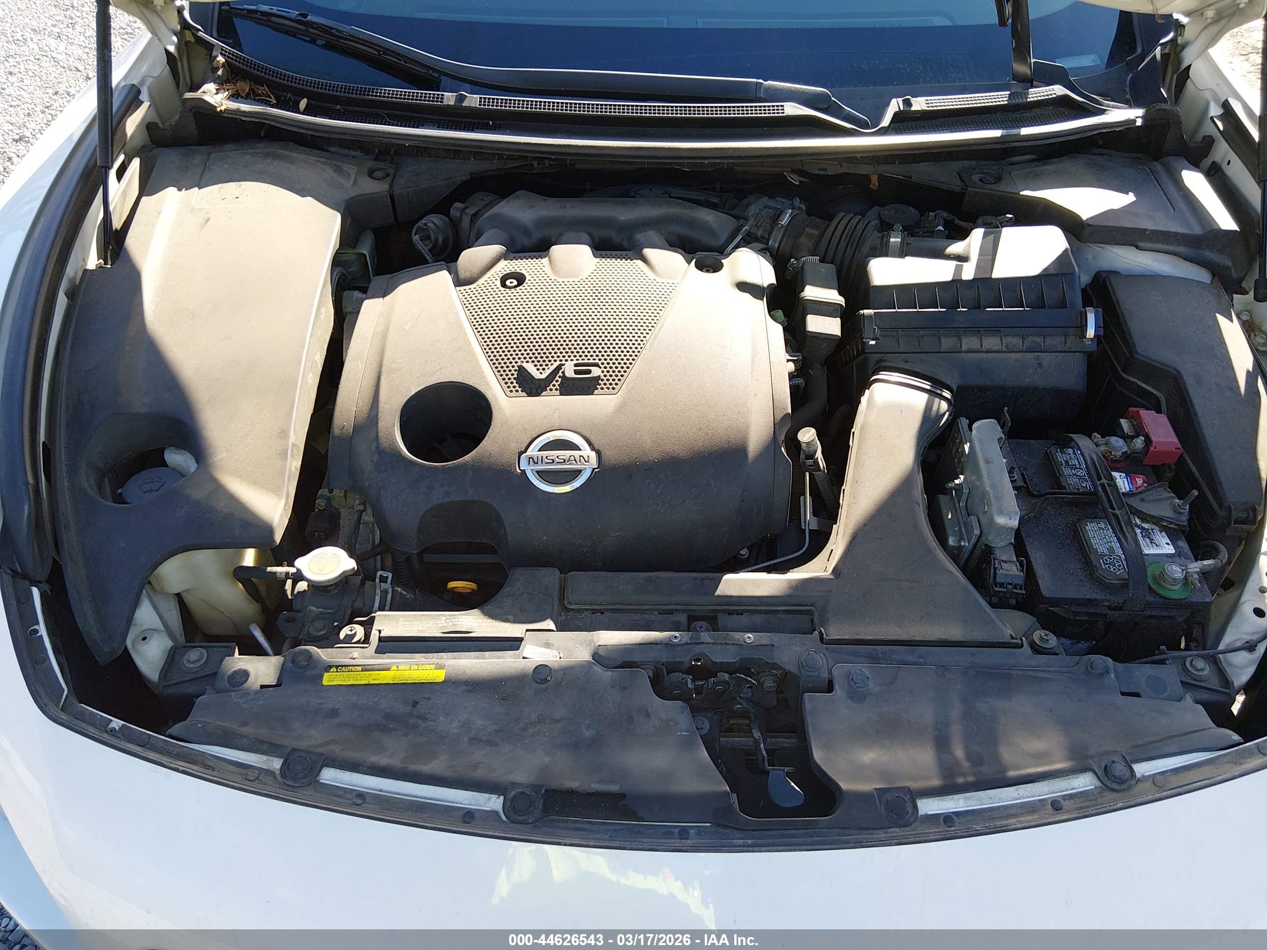 NISSAN MAXIMA image 10