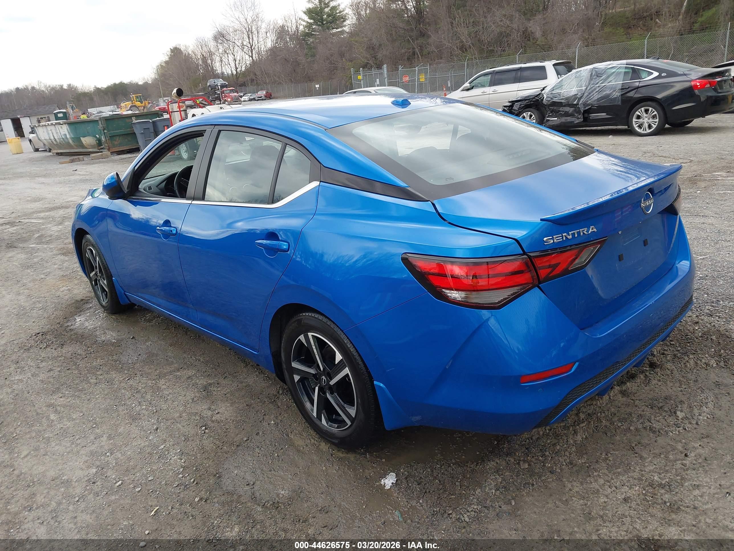 NISSAN SENTRA image 3