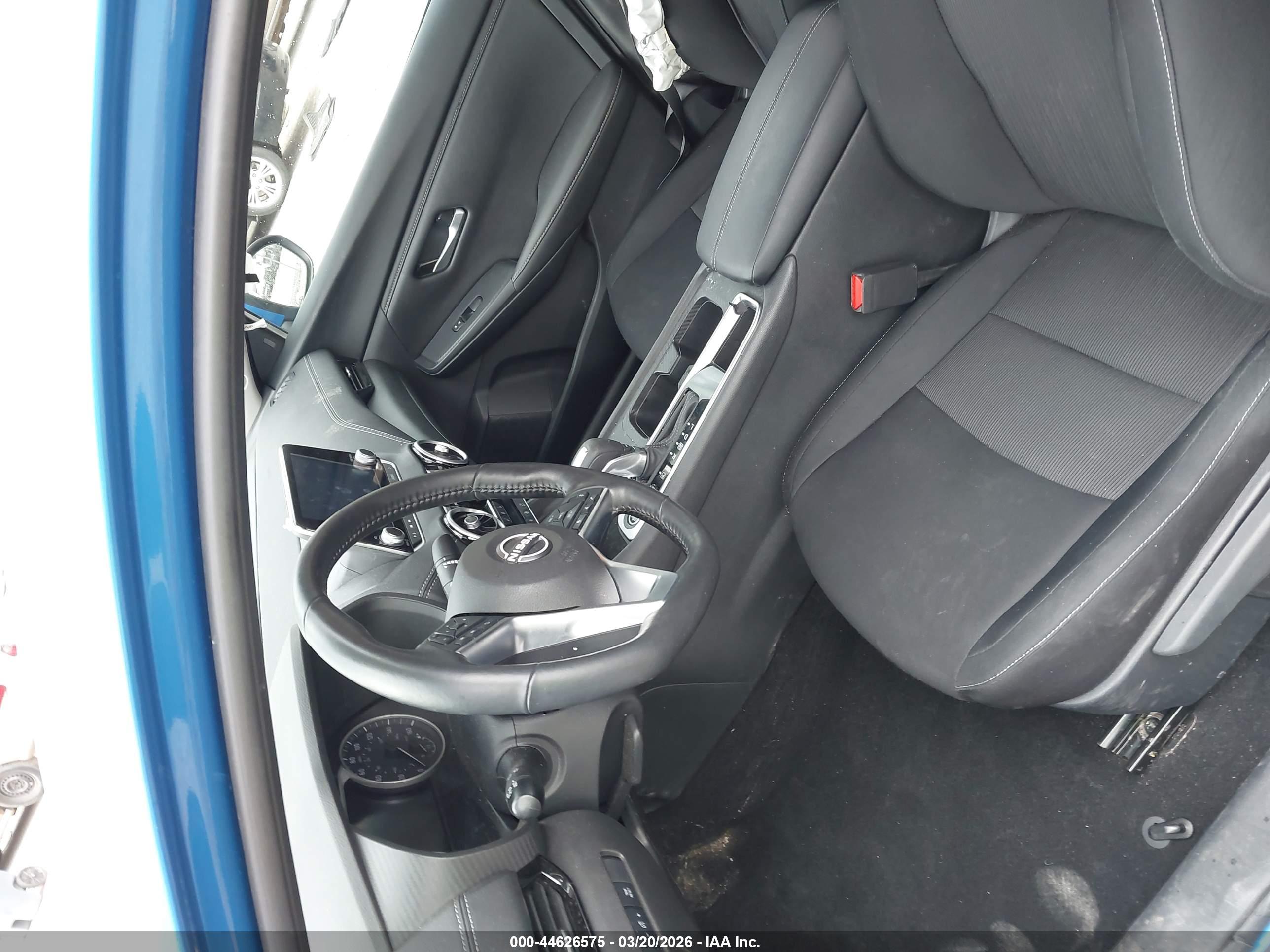 NISSAN SENTRA image 5