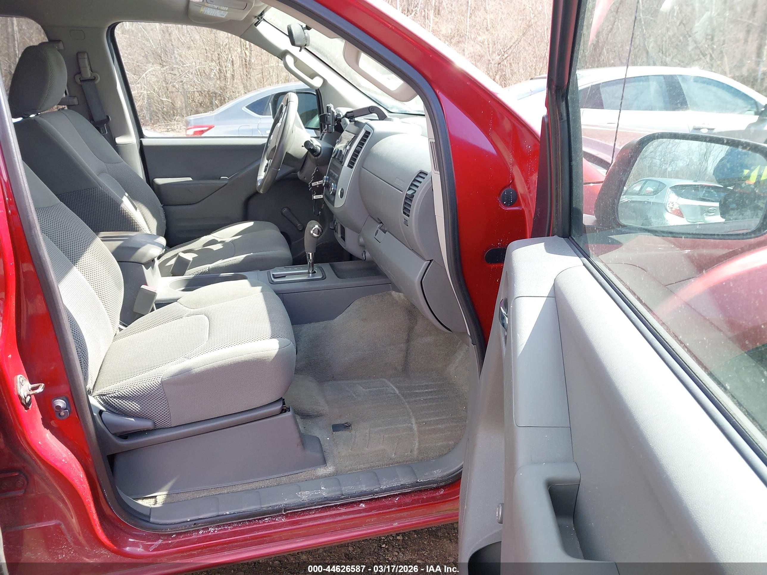NISSAN FRONTIER image 5