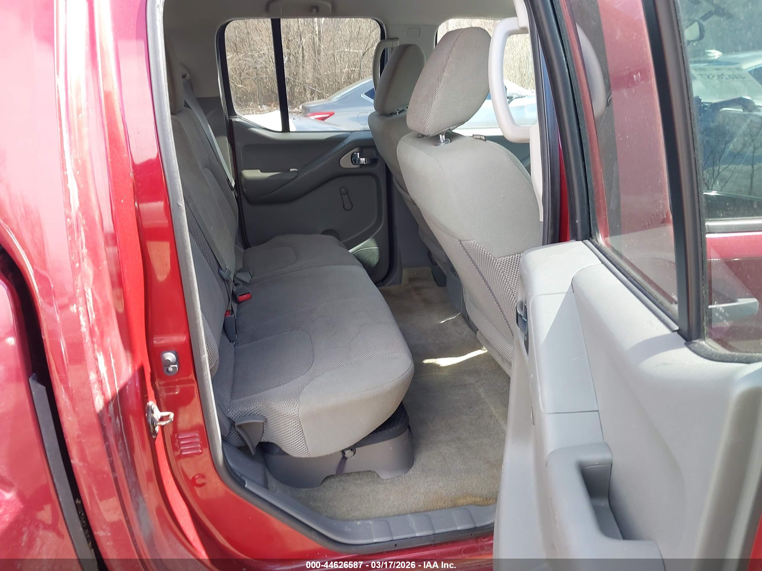 NISSAN FRONTIER image 8