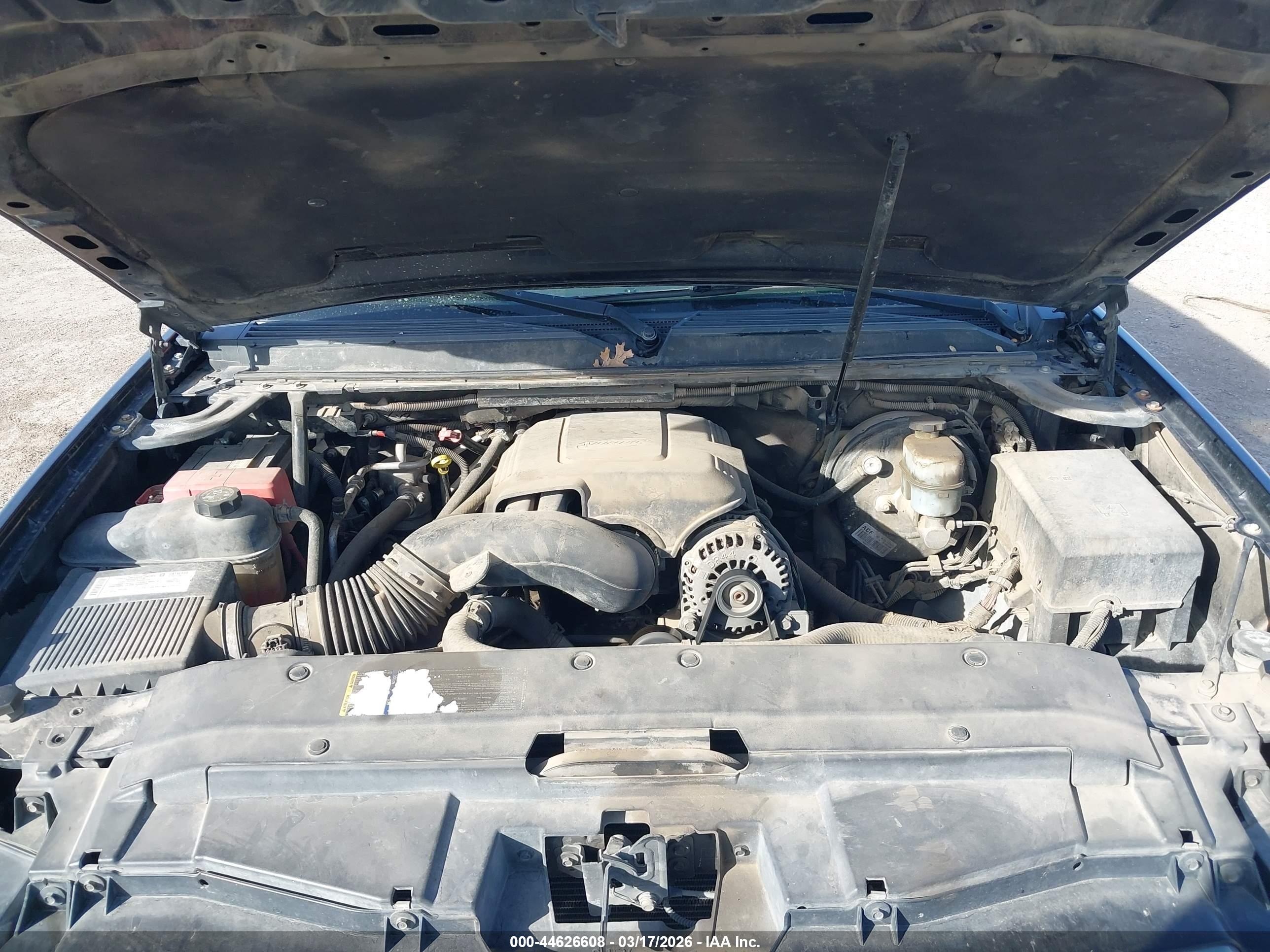 CHEVROLET TAHOE image 10