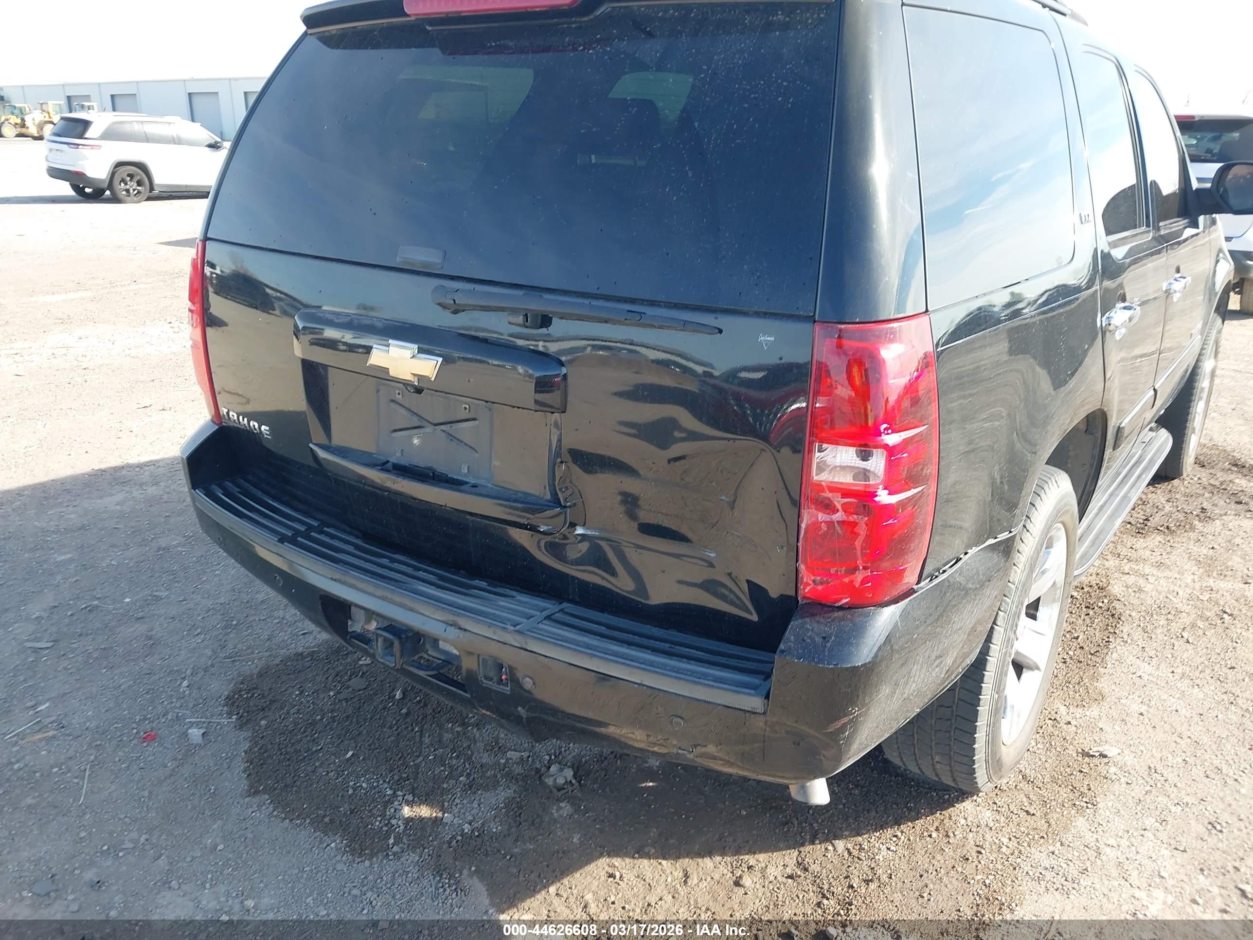 CHEVROLET TAHOE image 6