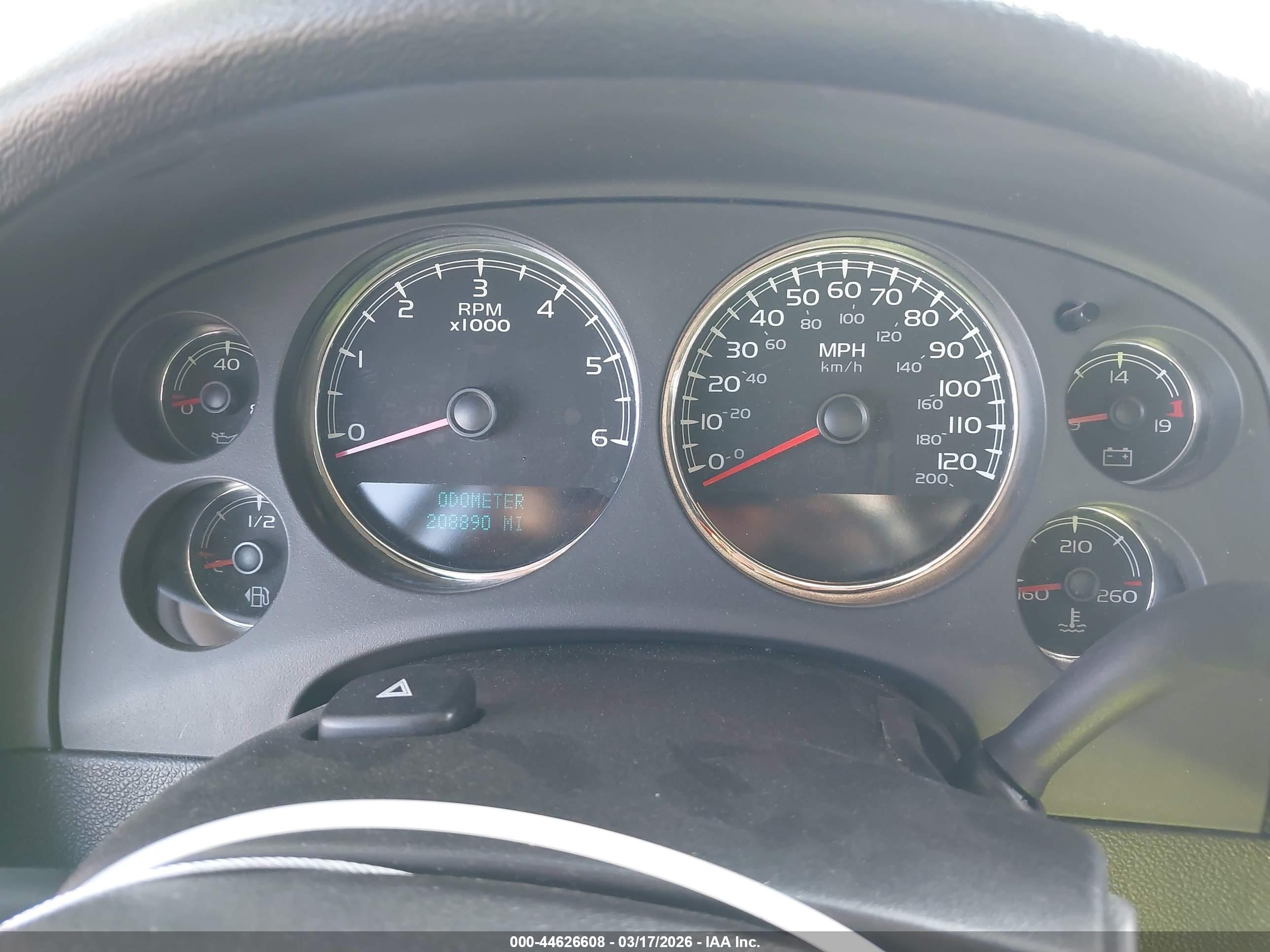 CHEVROLET TAHOE image 7