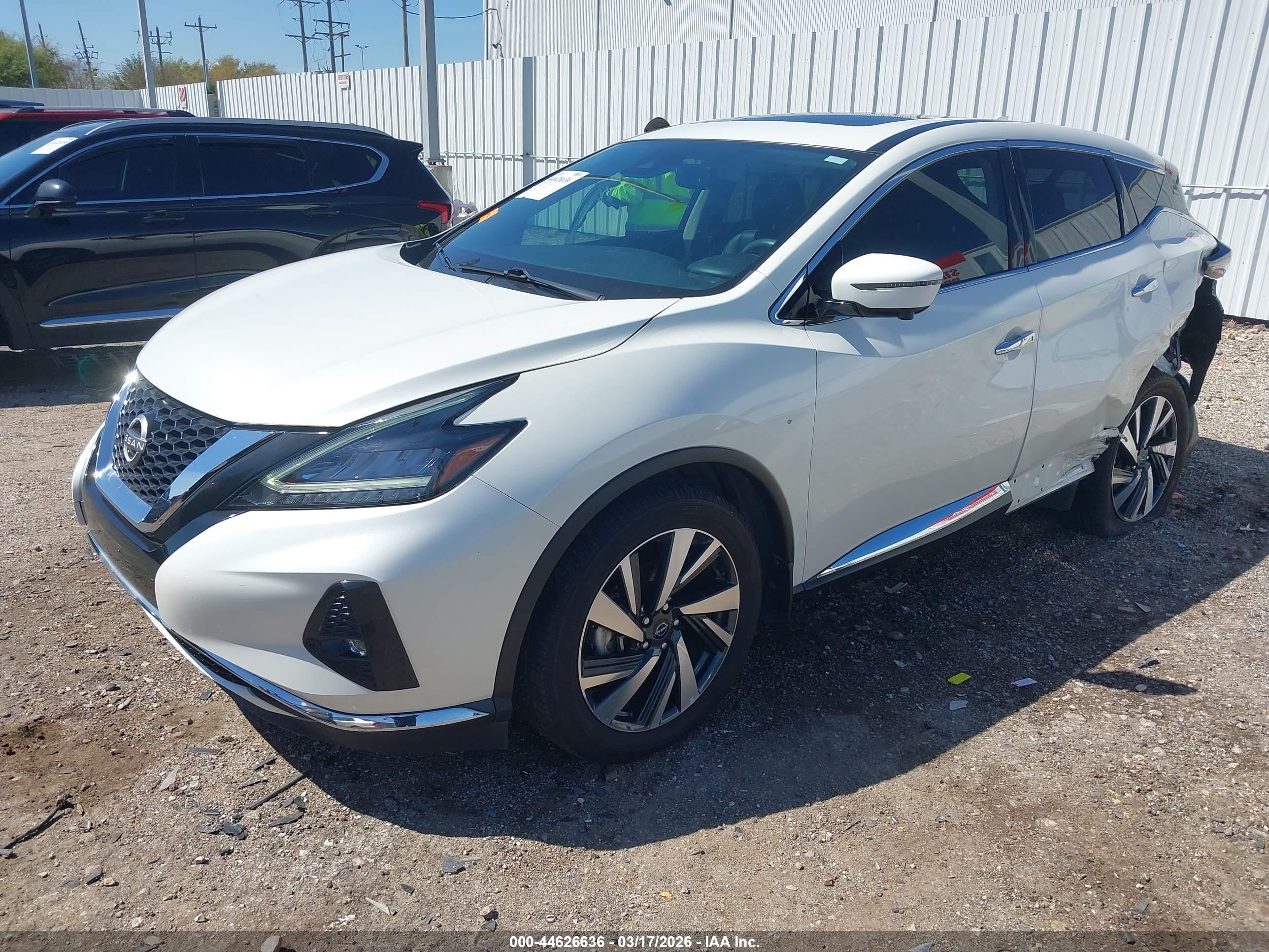 NISSAN MURANO image 2