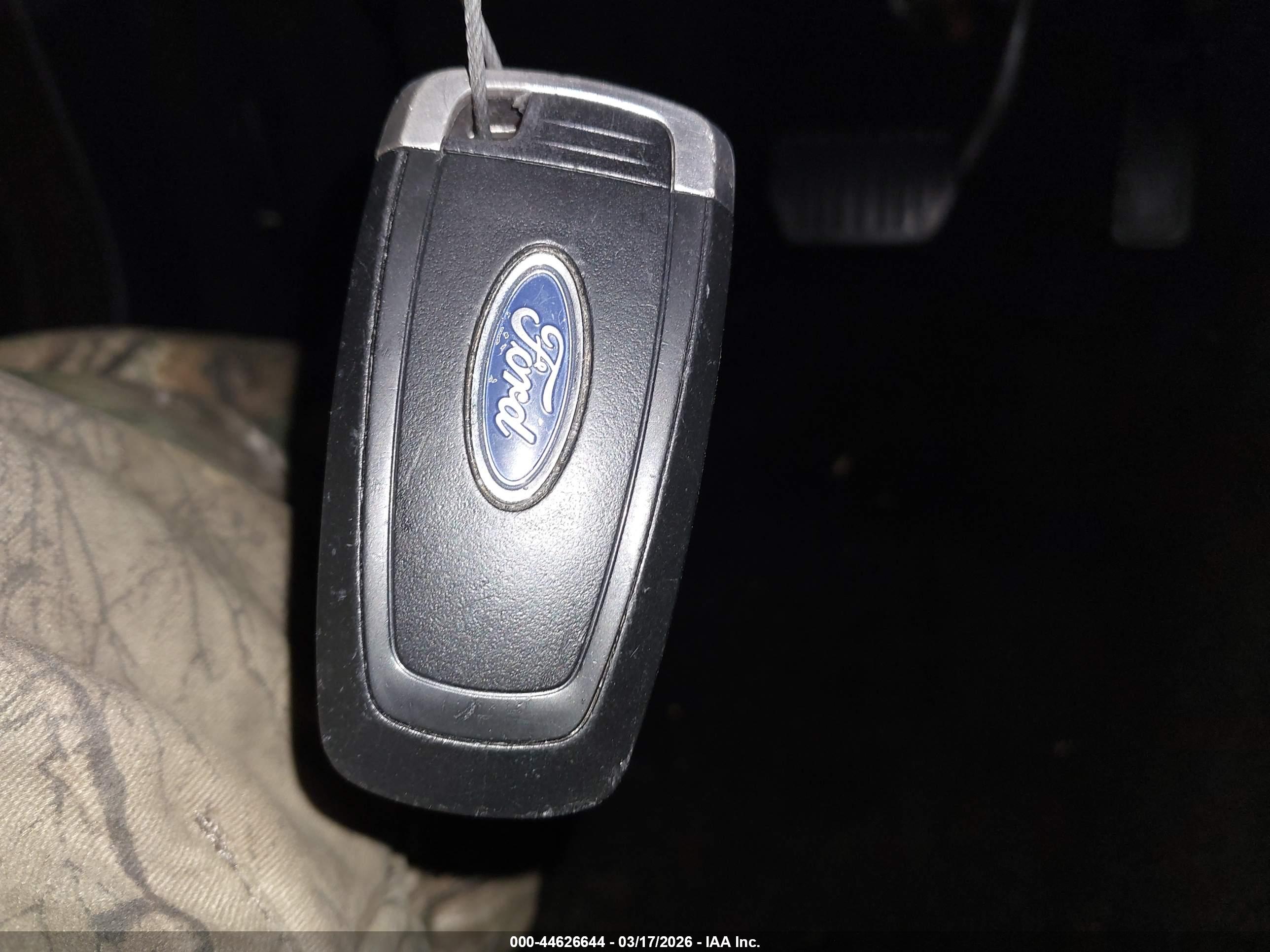 FORD FUSION image 11