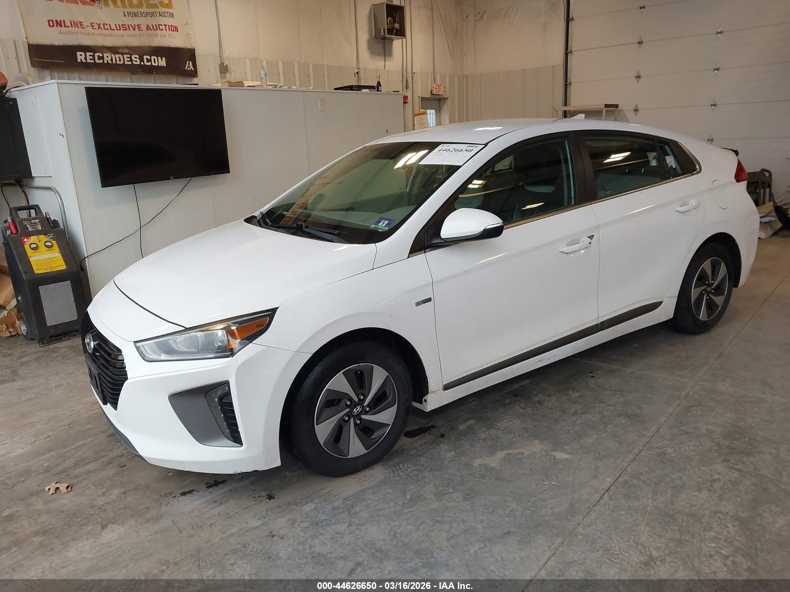 HYUNDAI IONIQ image 2