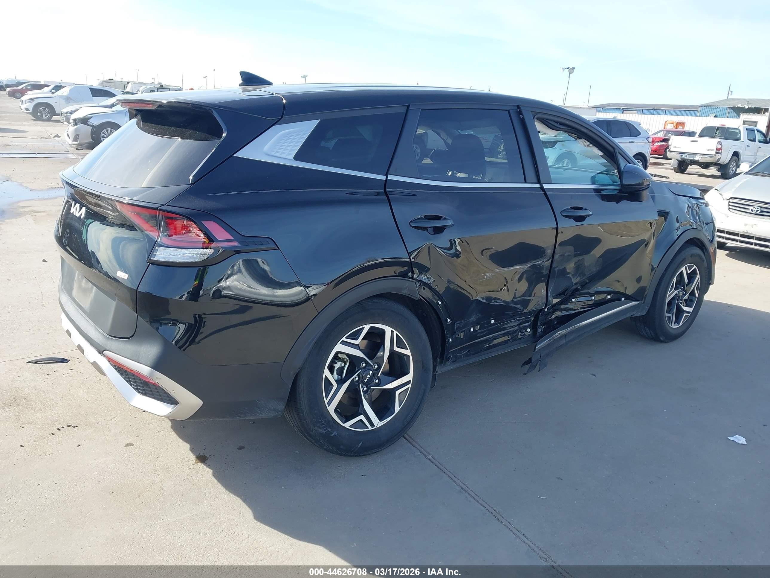 KIA SPORTAGE image 4