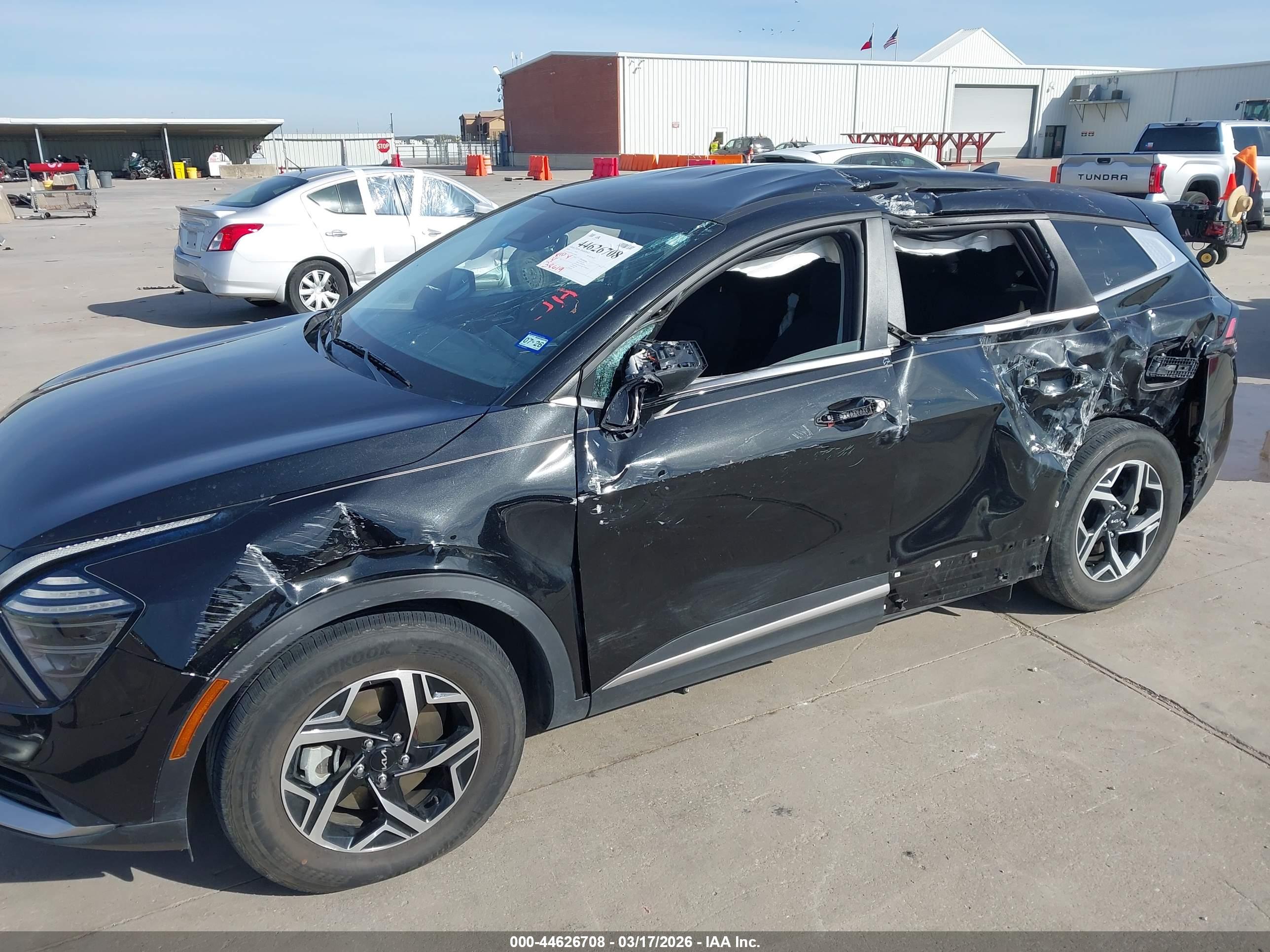 KIA SPORTAGE image 6