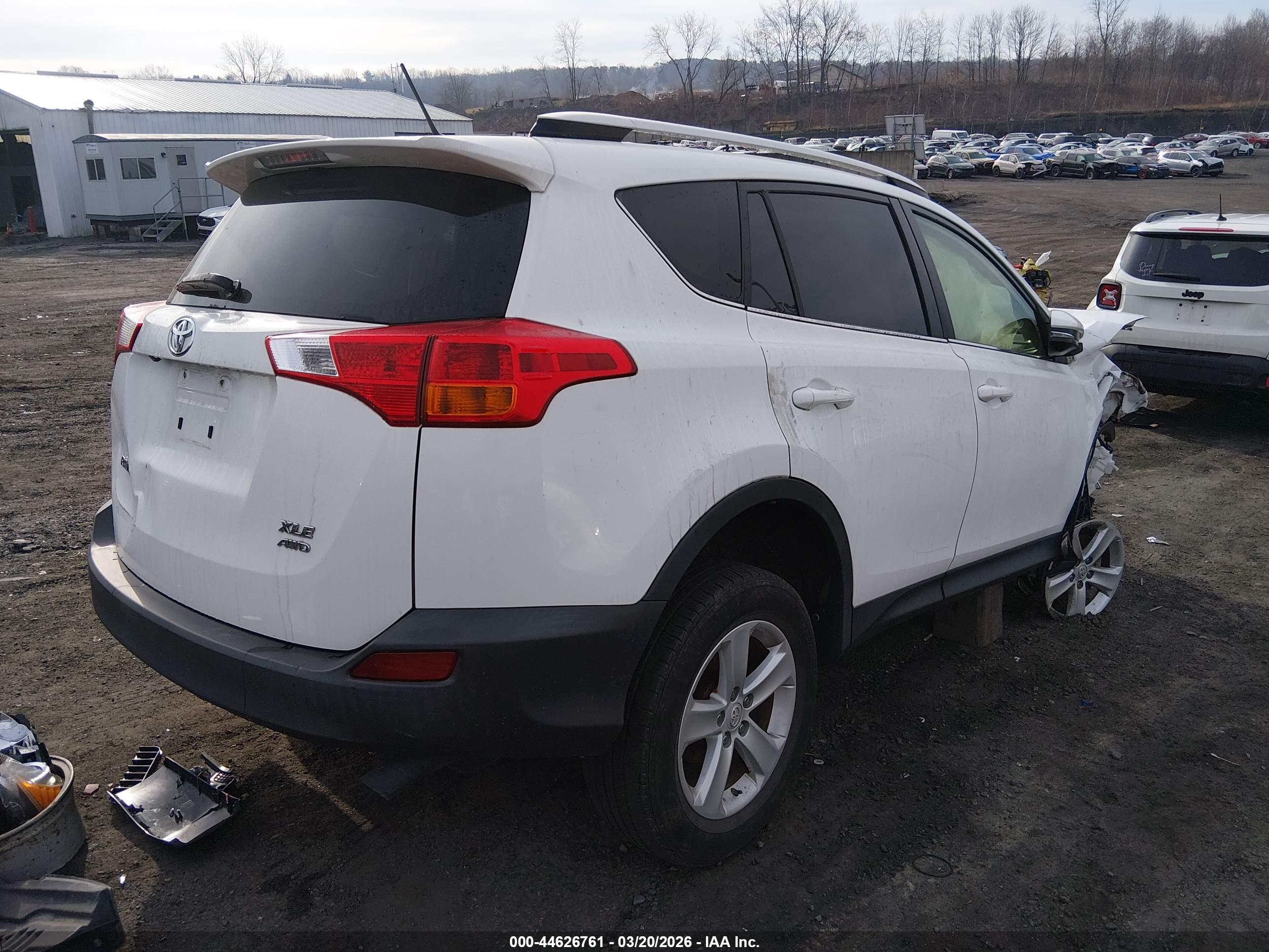 TOYOTA RAV4 image 4