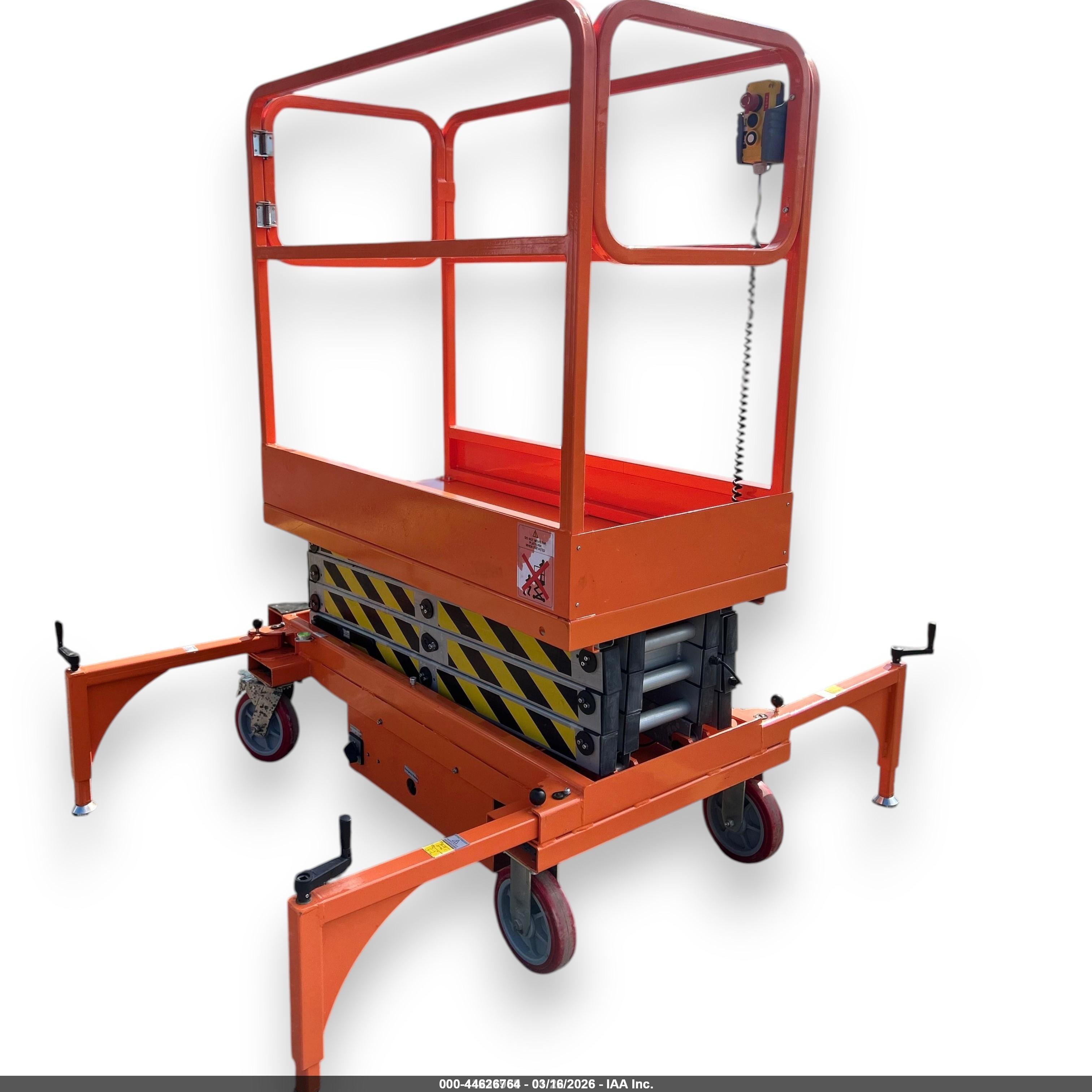 ORANGE SCISSOR image 6