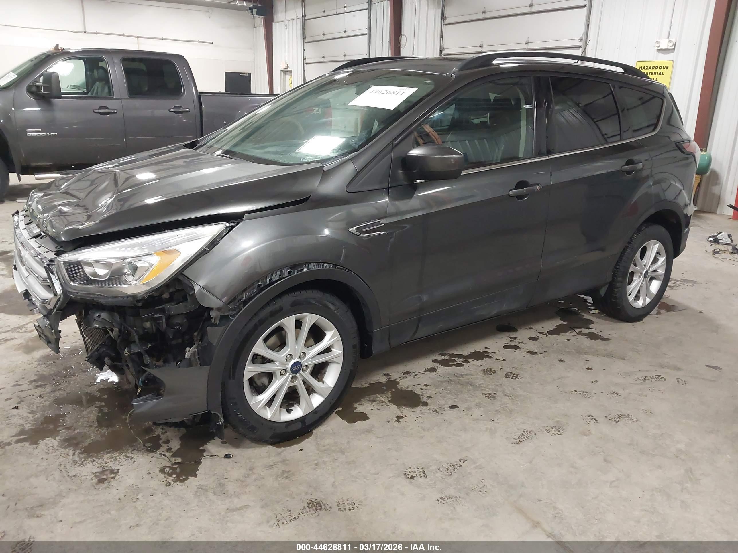 FORD ESCAPE image 2