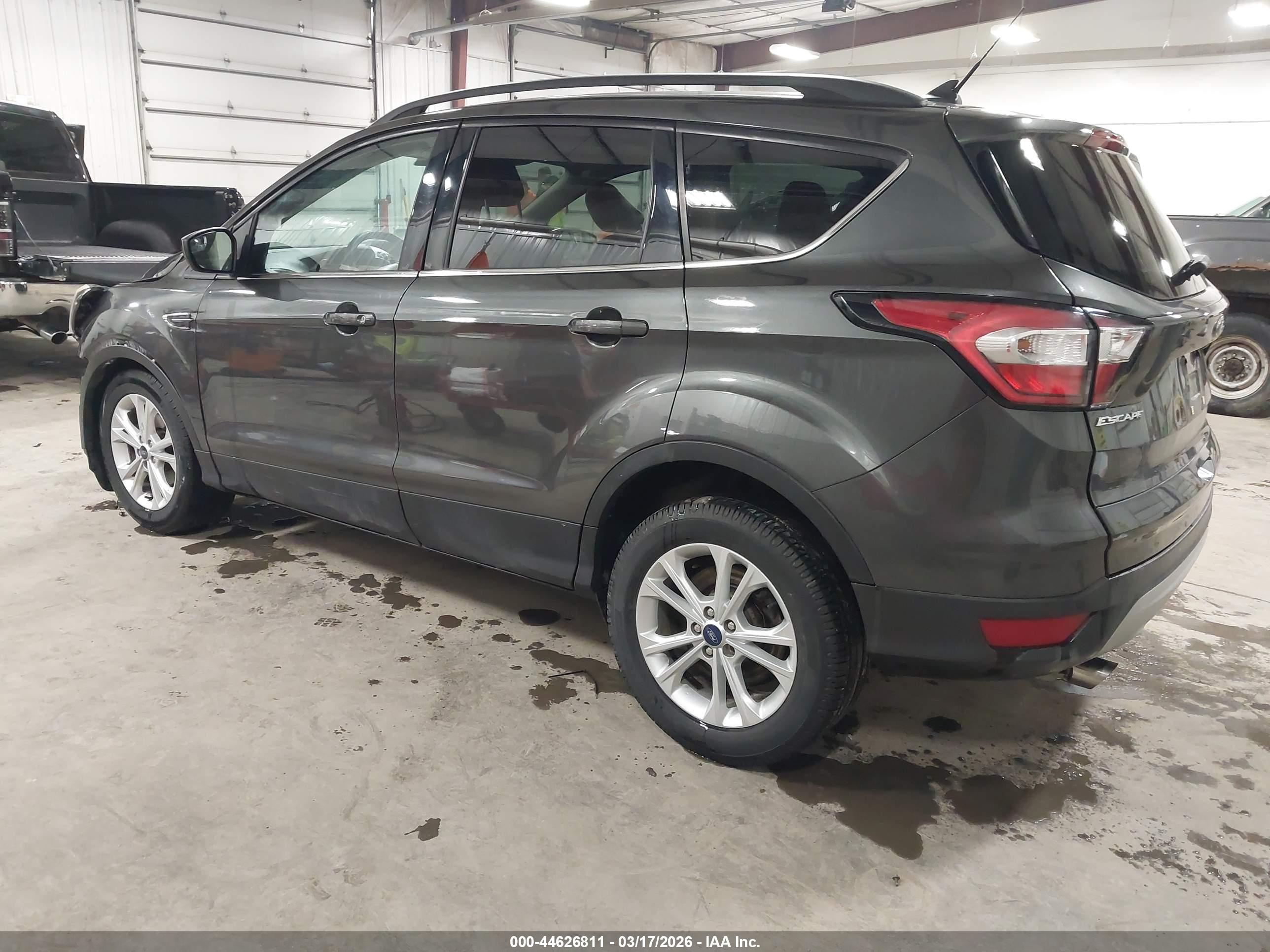 FORD ESCAPE image 3