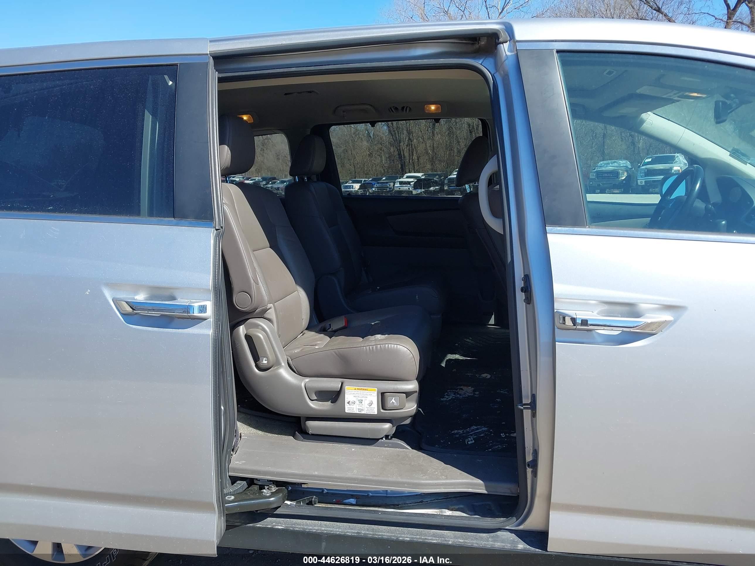 HONDA ODYSSEY image 8