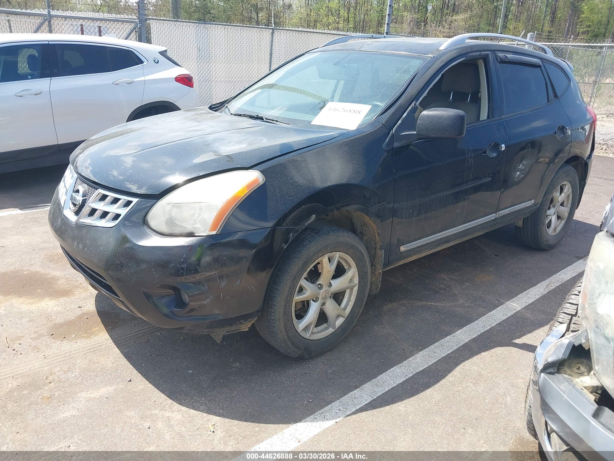 NISSAN ROGUE image 2