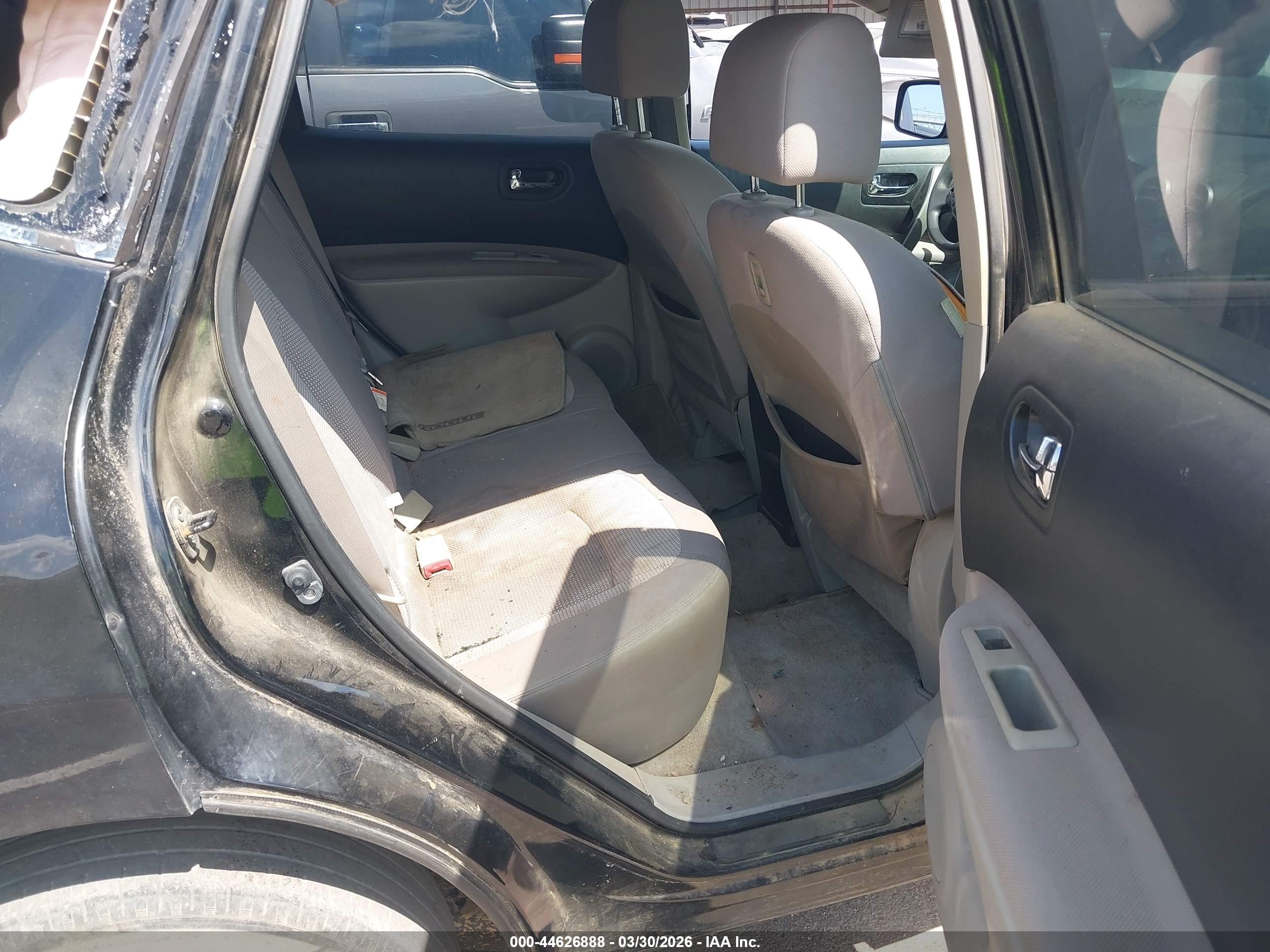 NISSAN ROGUE image 8