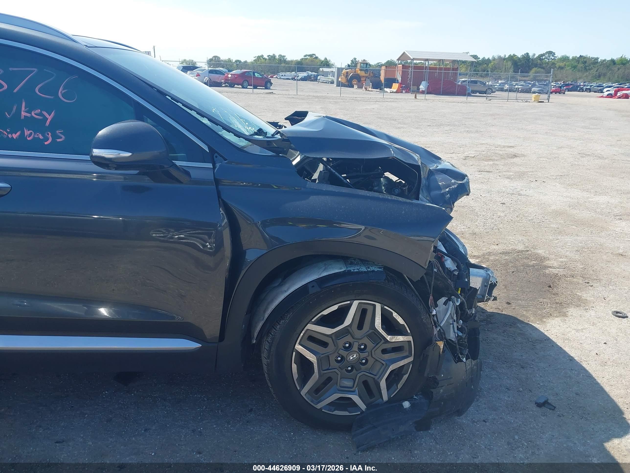 HYUNDAI SANTA image 6