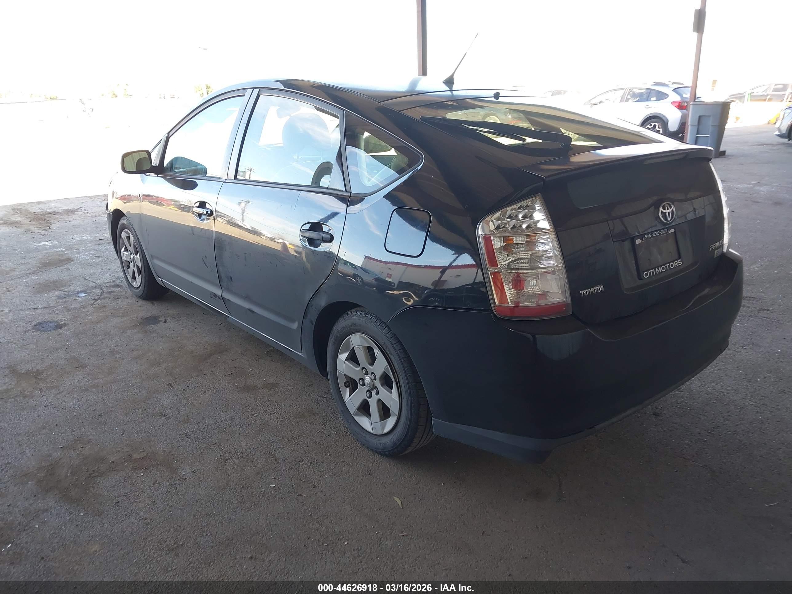 TOYOTA PRIUS image 3