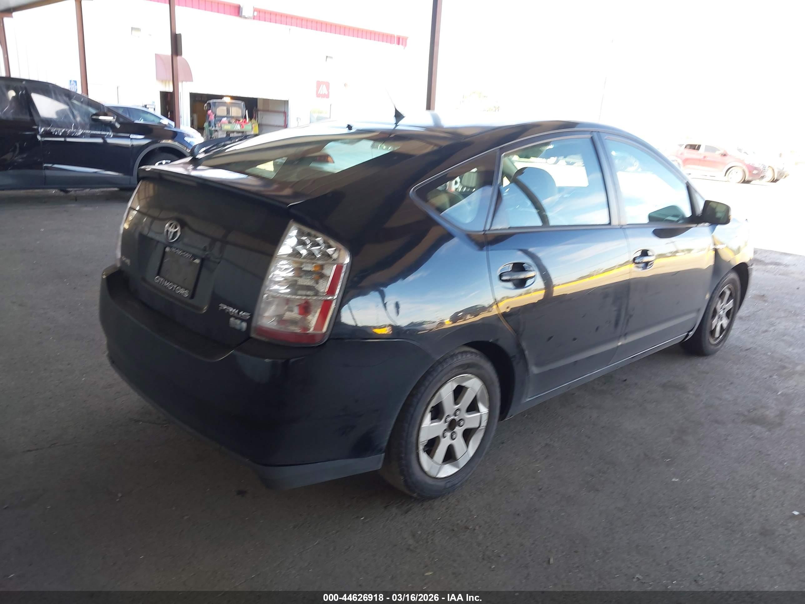 TOYOTA PRIUS image 4