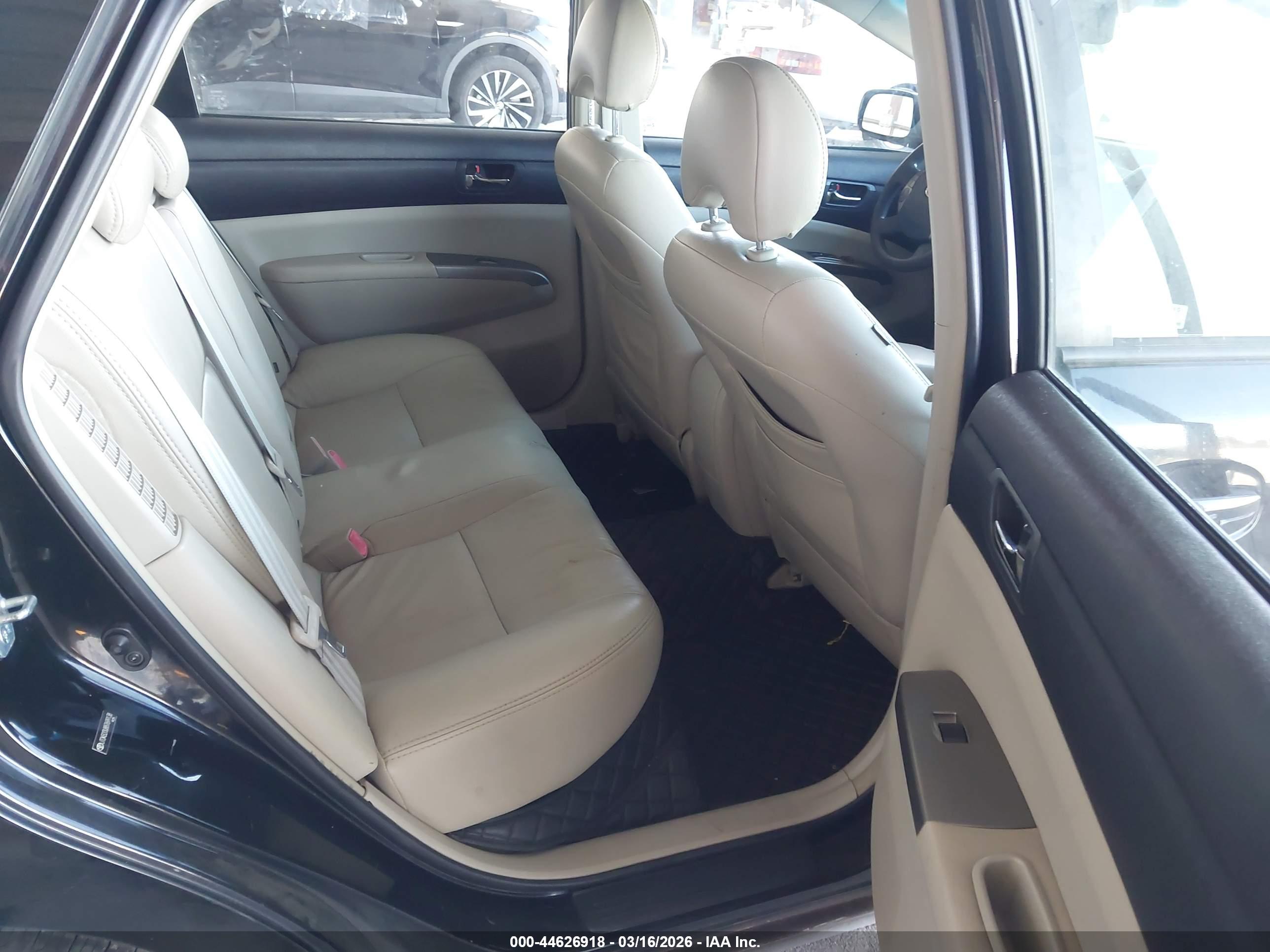 TOYOTA PRIUS image 8