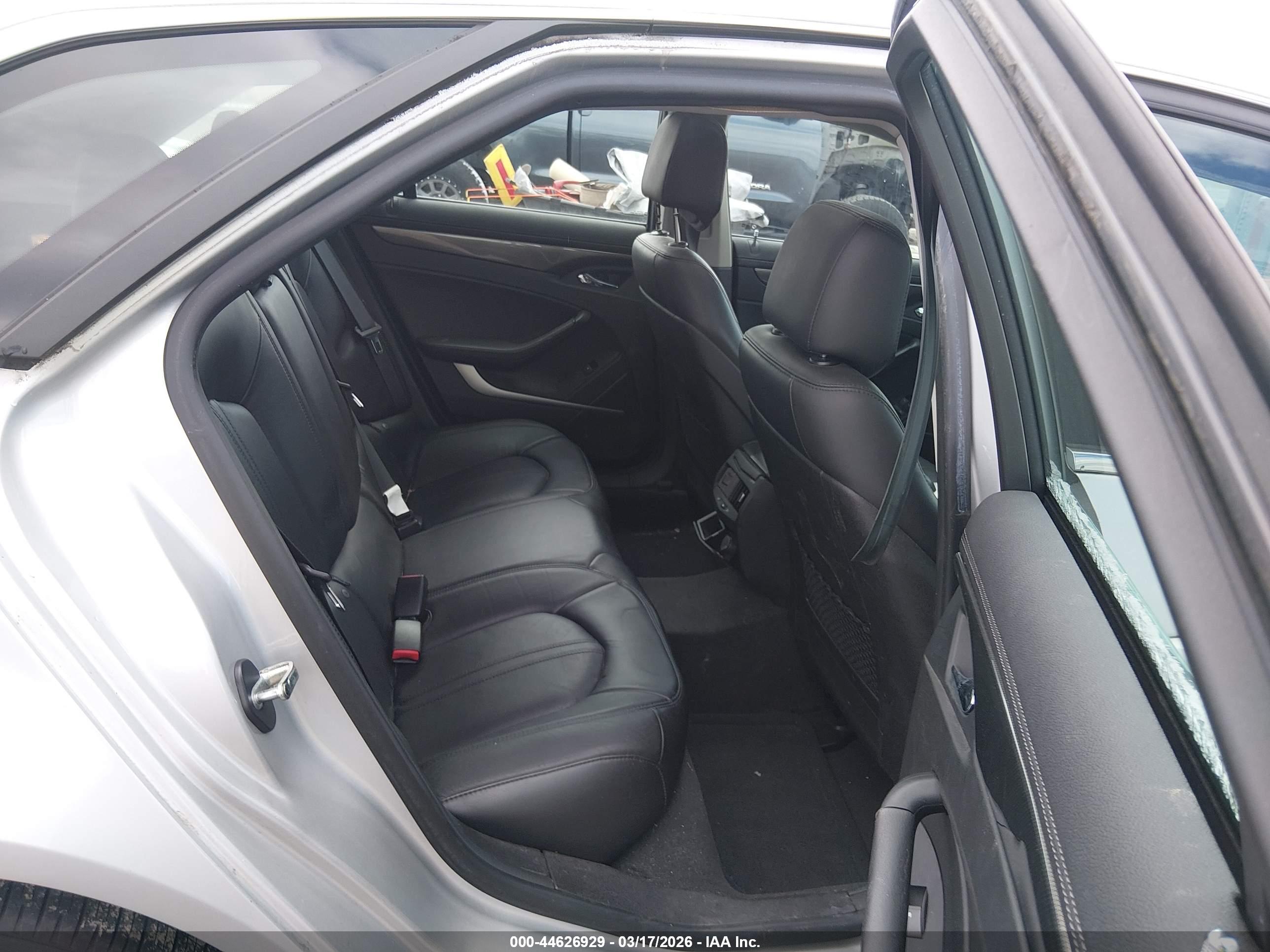 CADILLAC CTS image 8