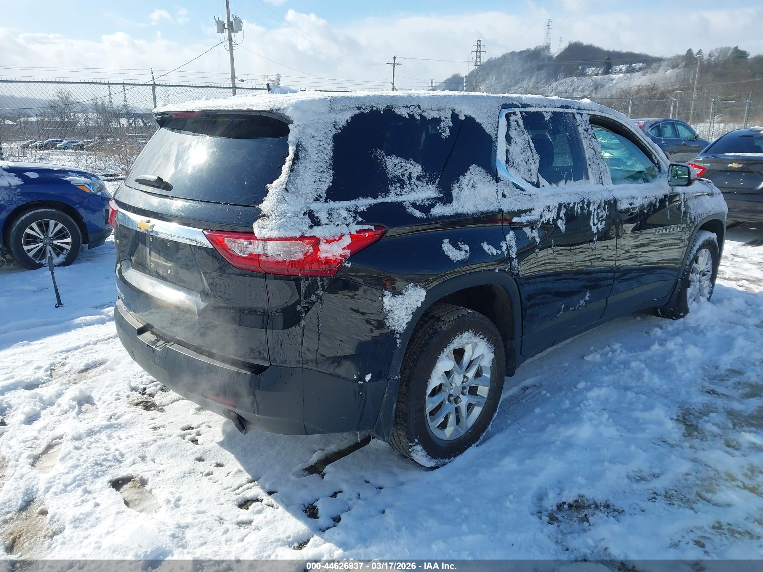 CHEVROLET TRAVERSE image 4