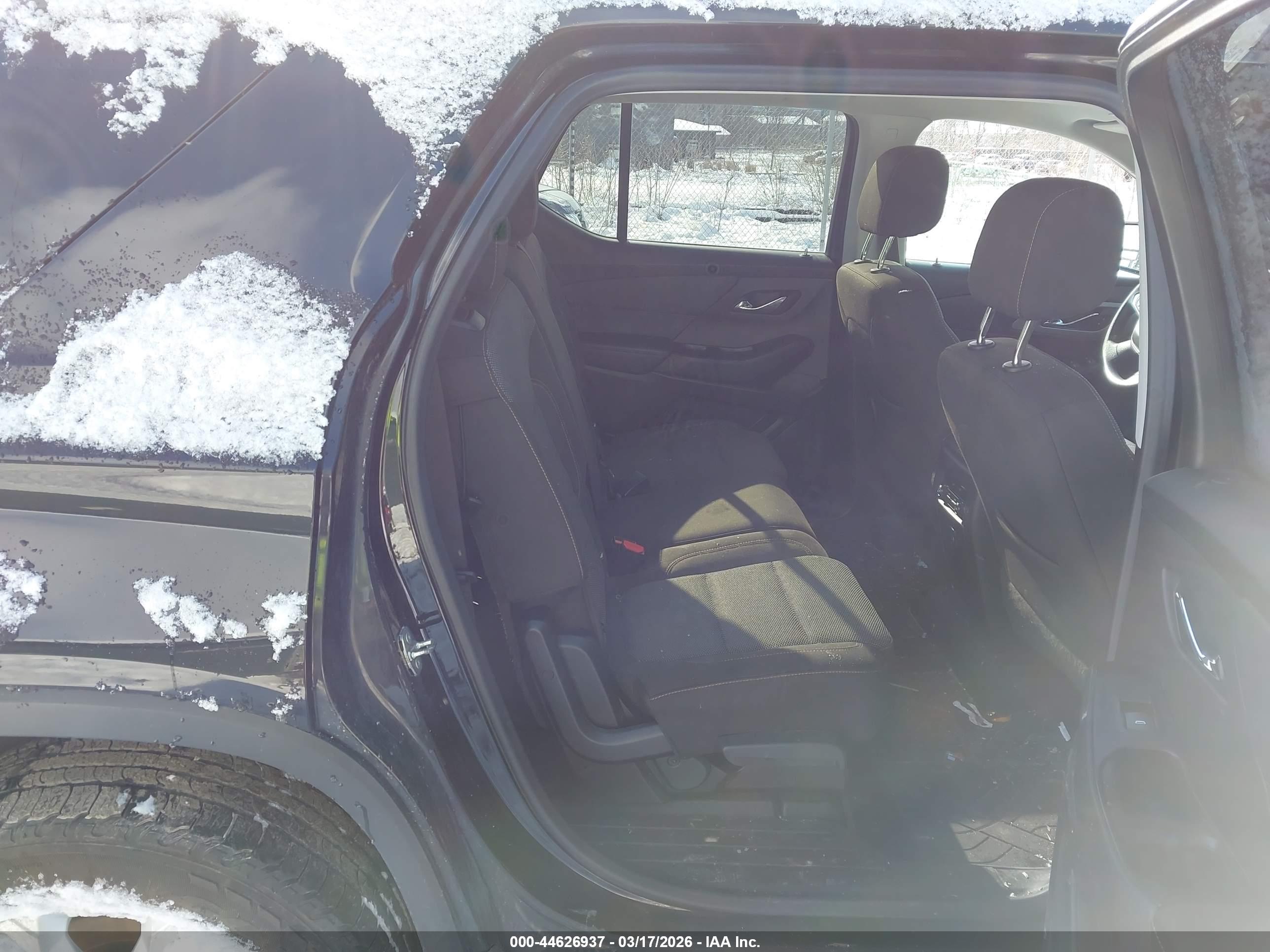 CHEVROLET TRAVERSE image 8