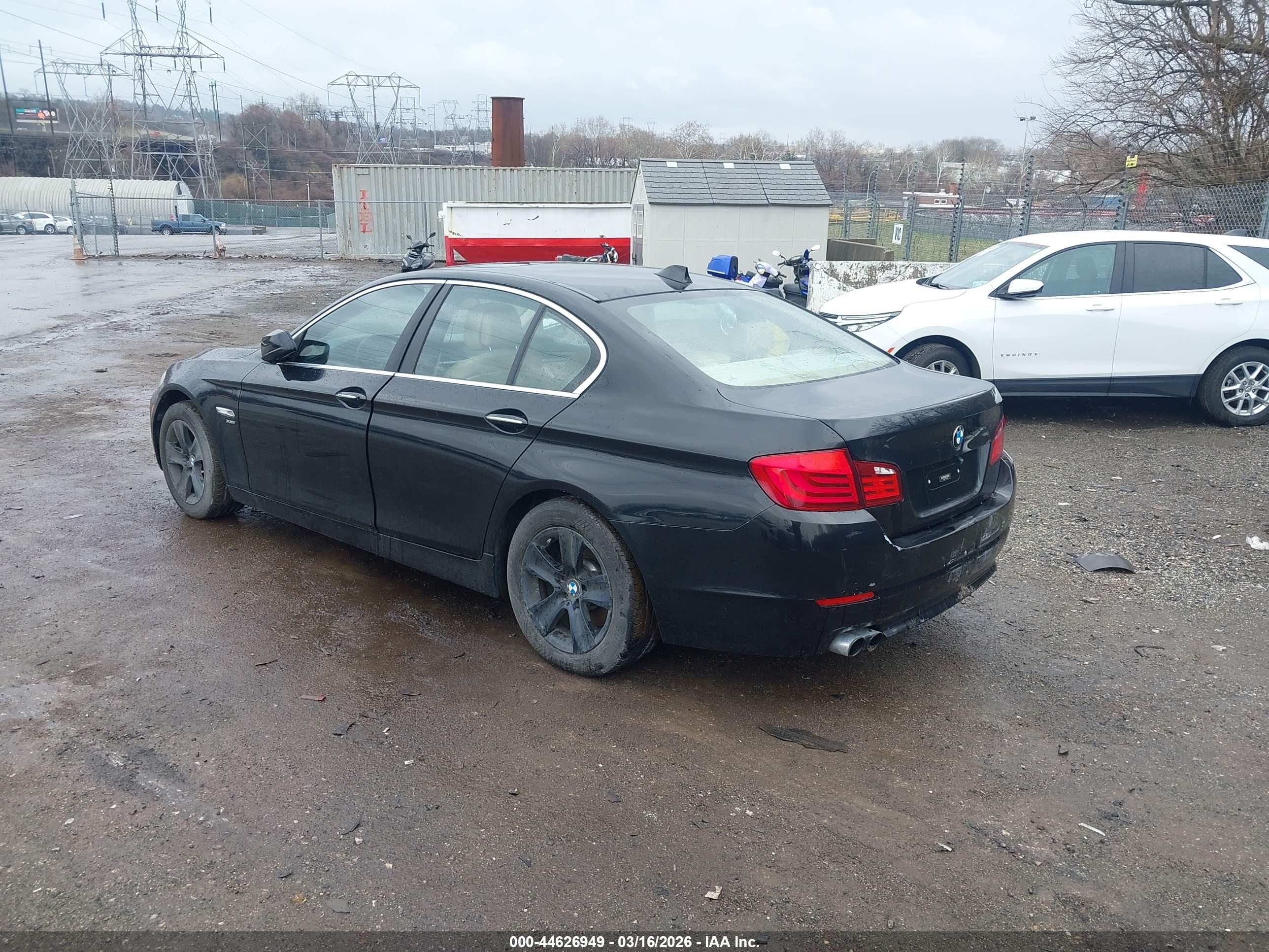 BMW 528I image 3