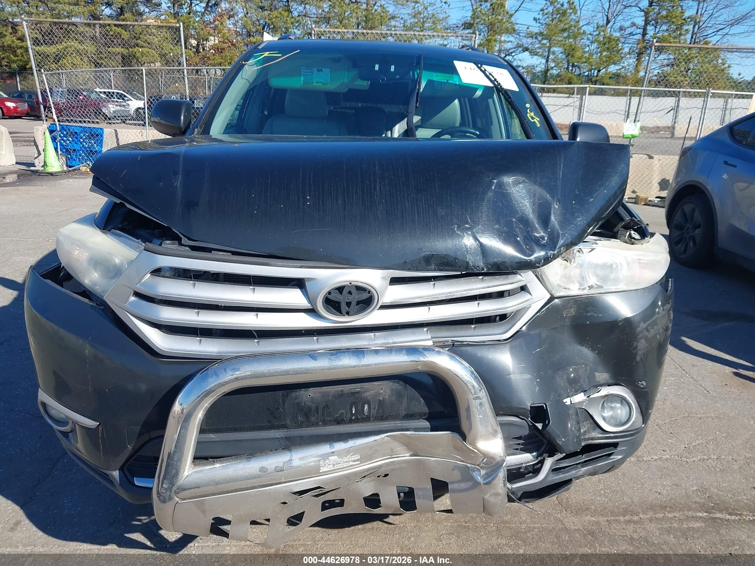 TOYOTA HIGHLANDER image 6