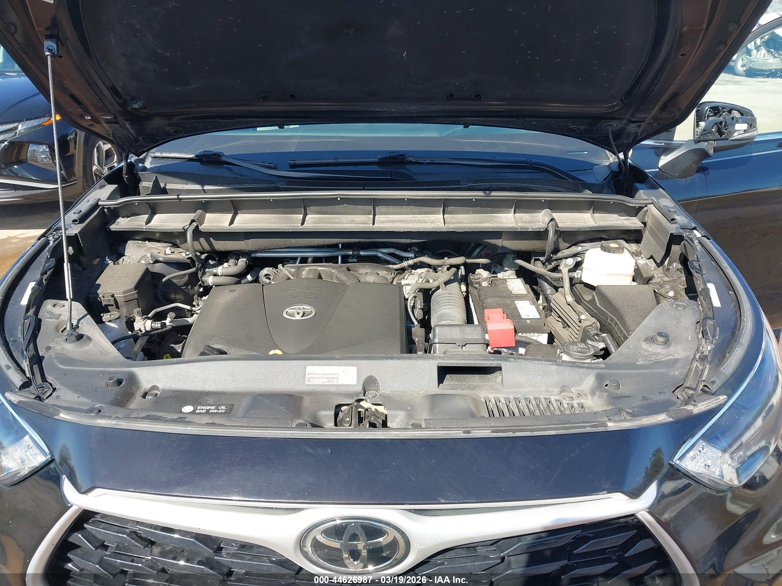 TOYOTA HIGHLANDER image 10