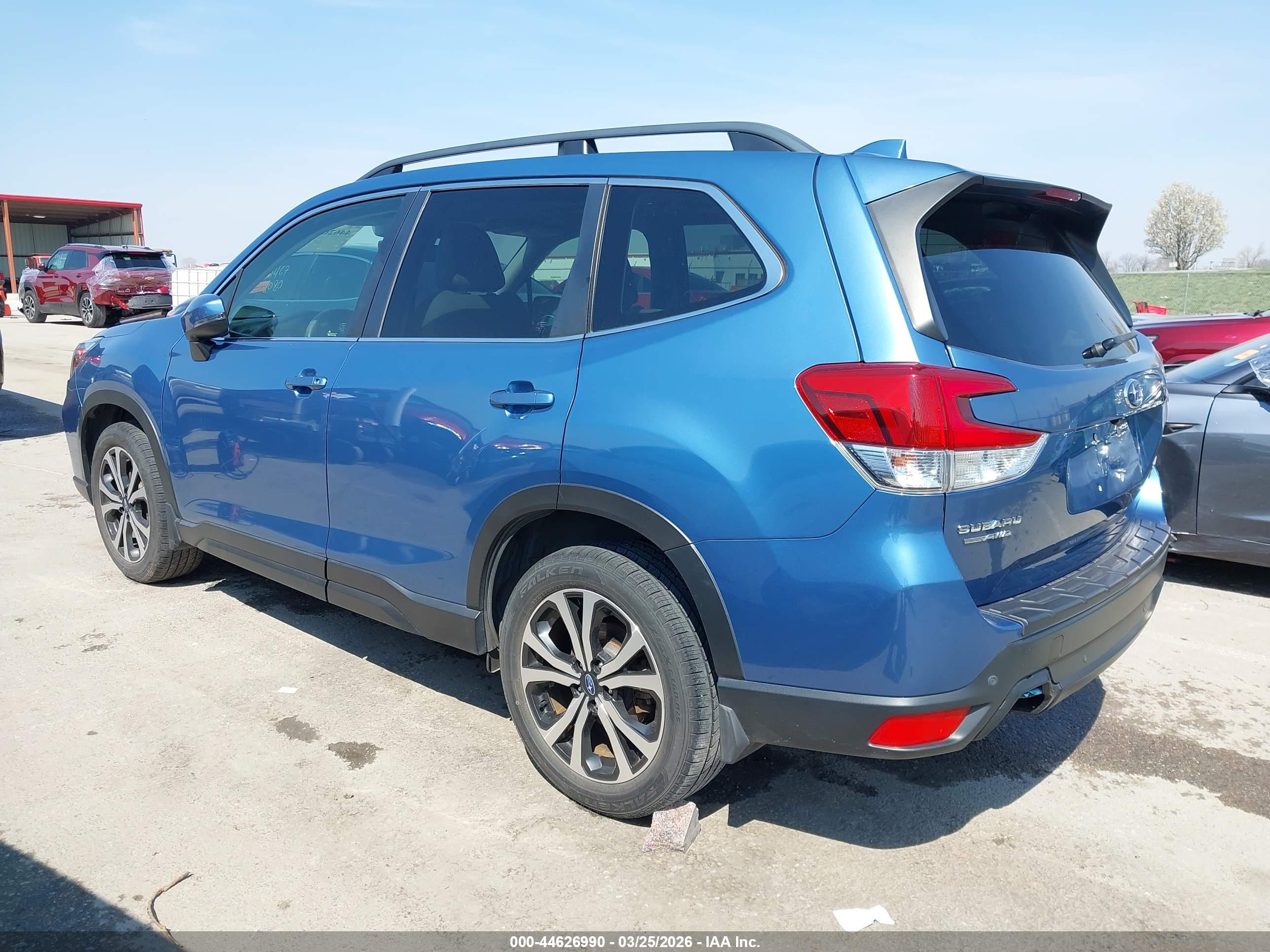 SUBARU FORESTER image 3