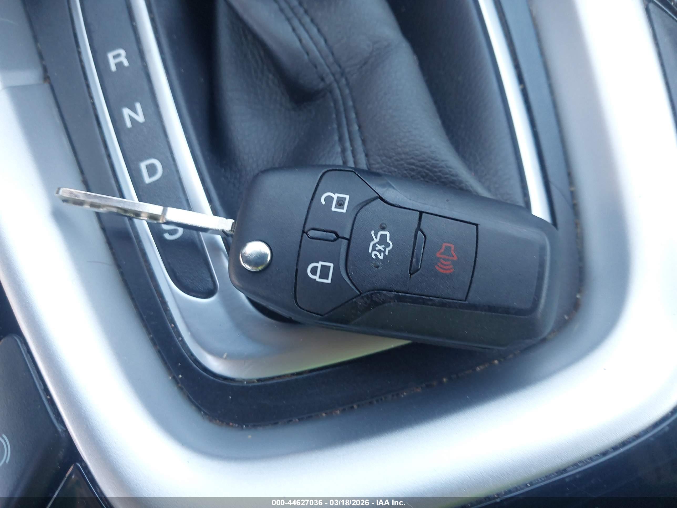 FORD FUSION image 11
