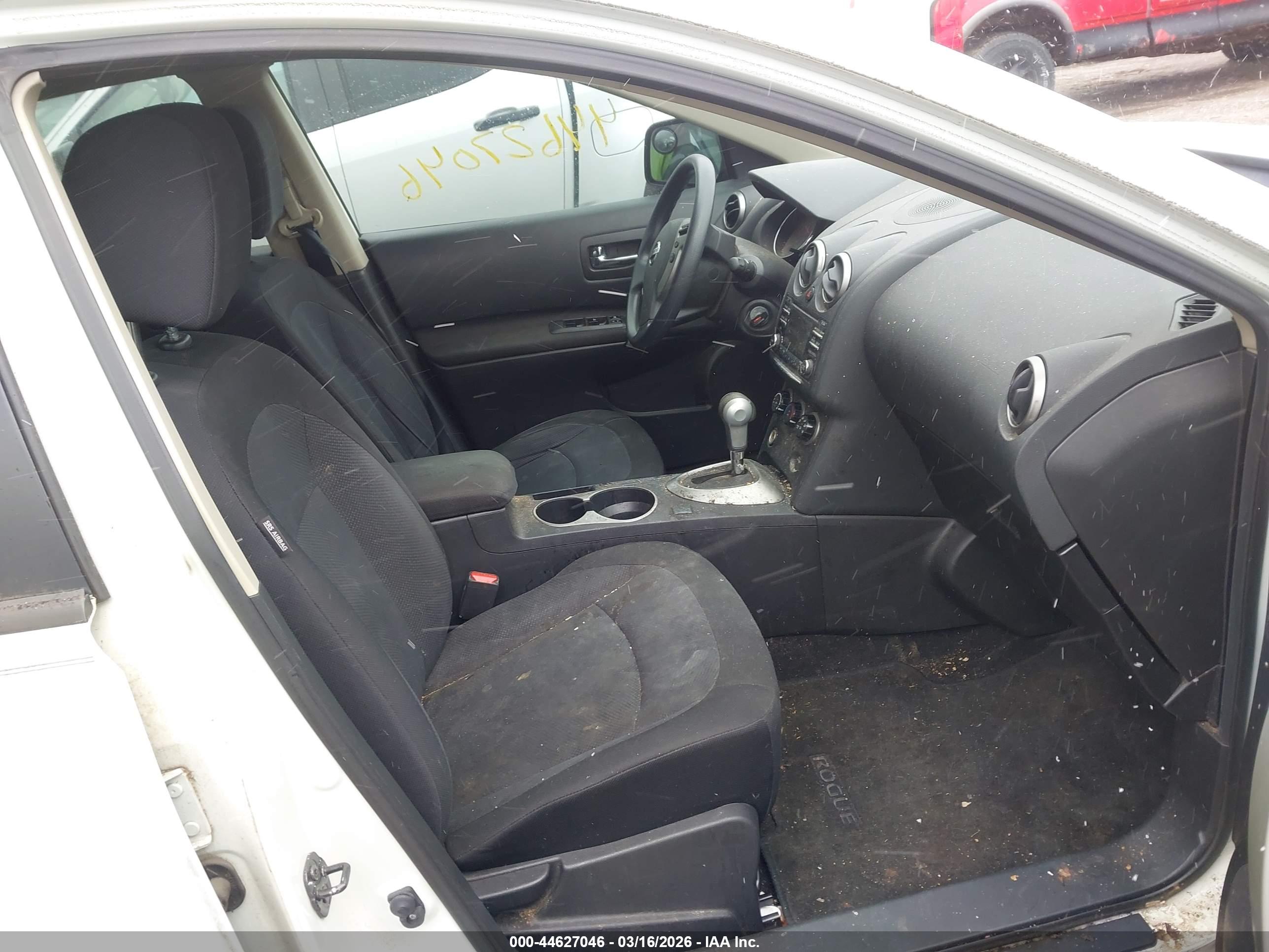 NISSAN ROGUE image 5