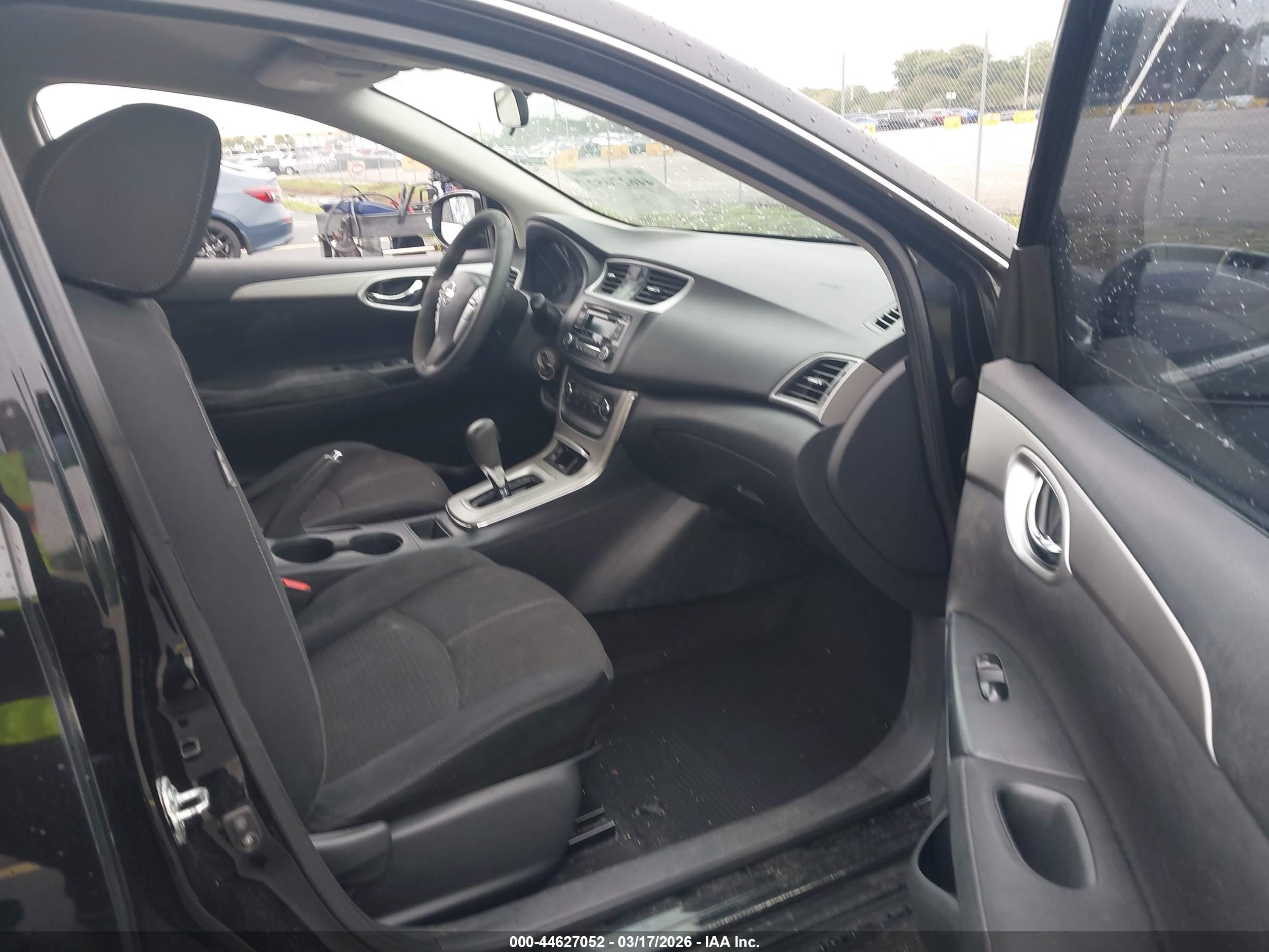 NISSAN SENTRA image 5