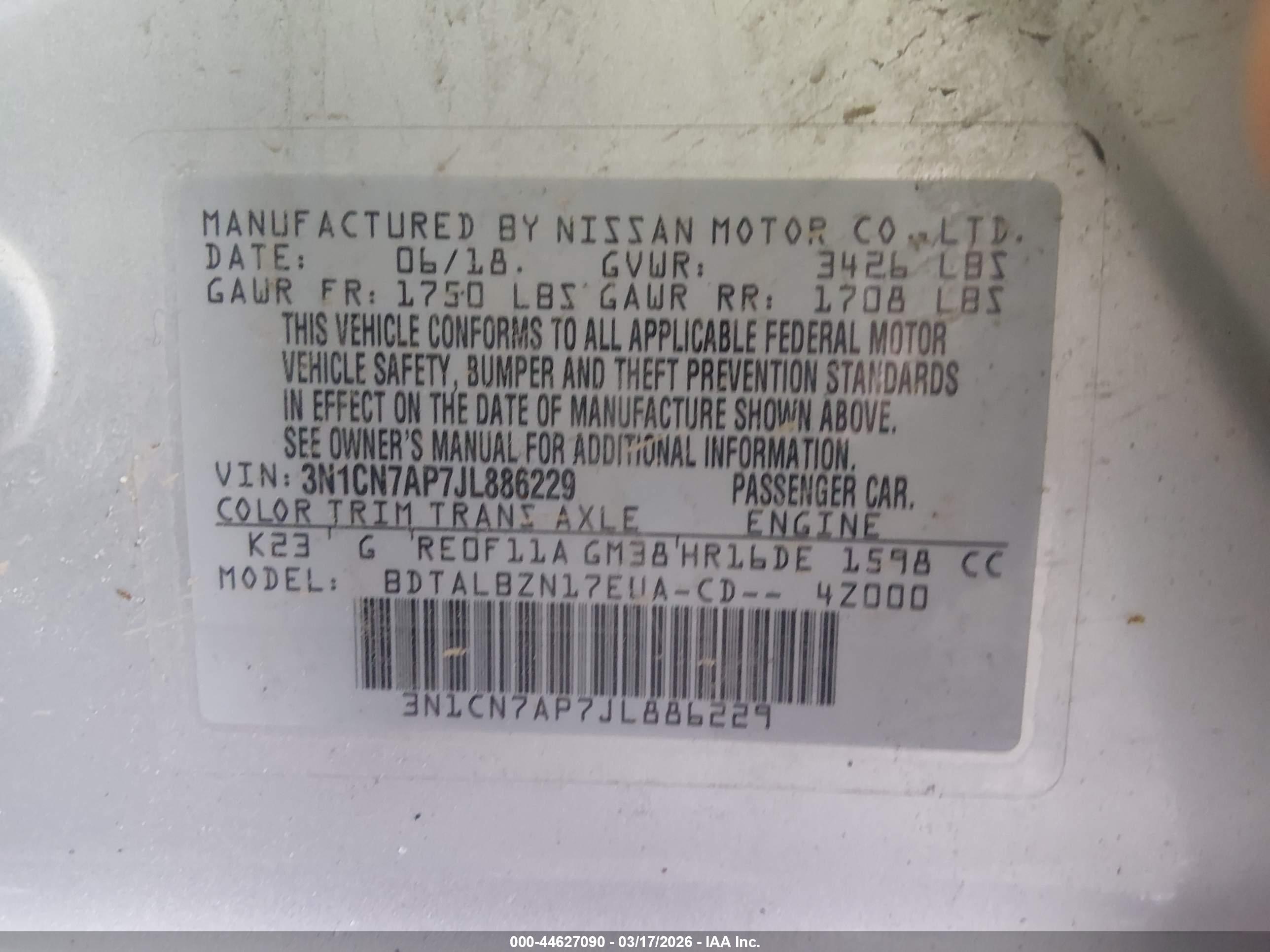 NISSAN VERSA image 9