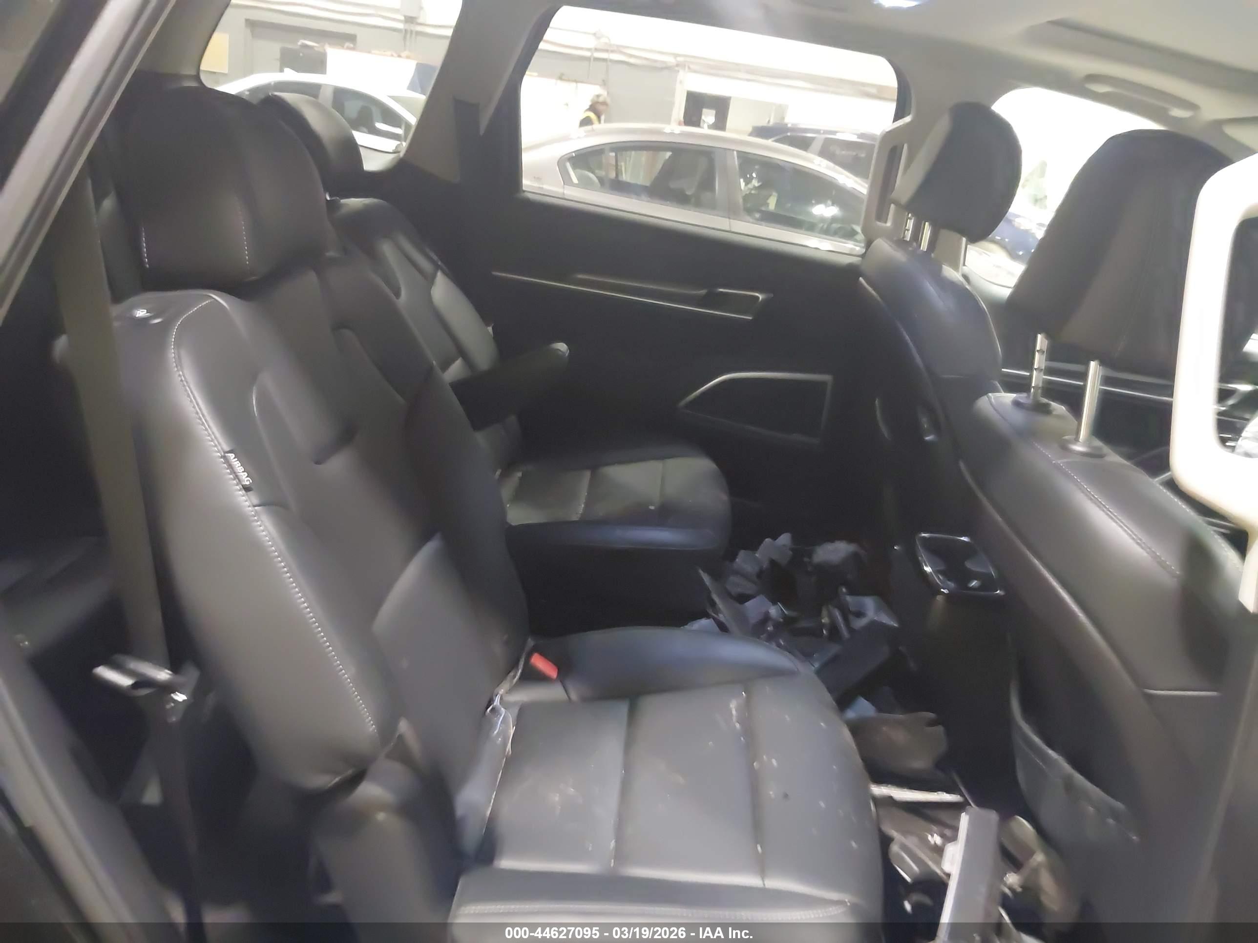 KIA TELLURIDE image 8