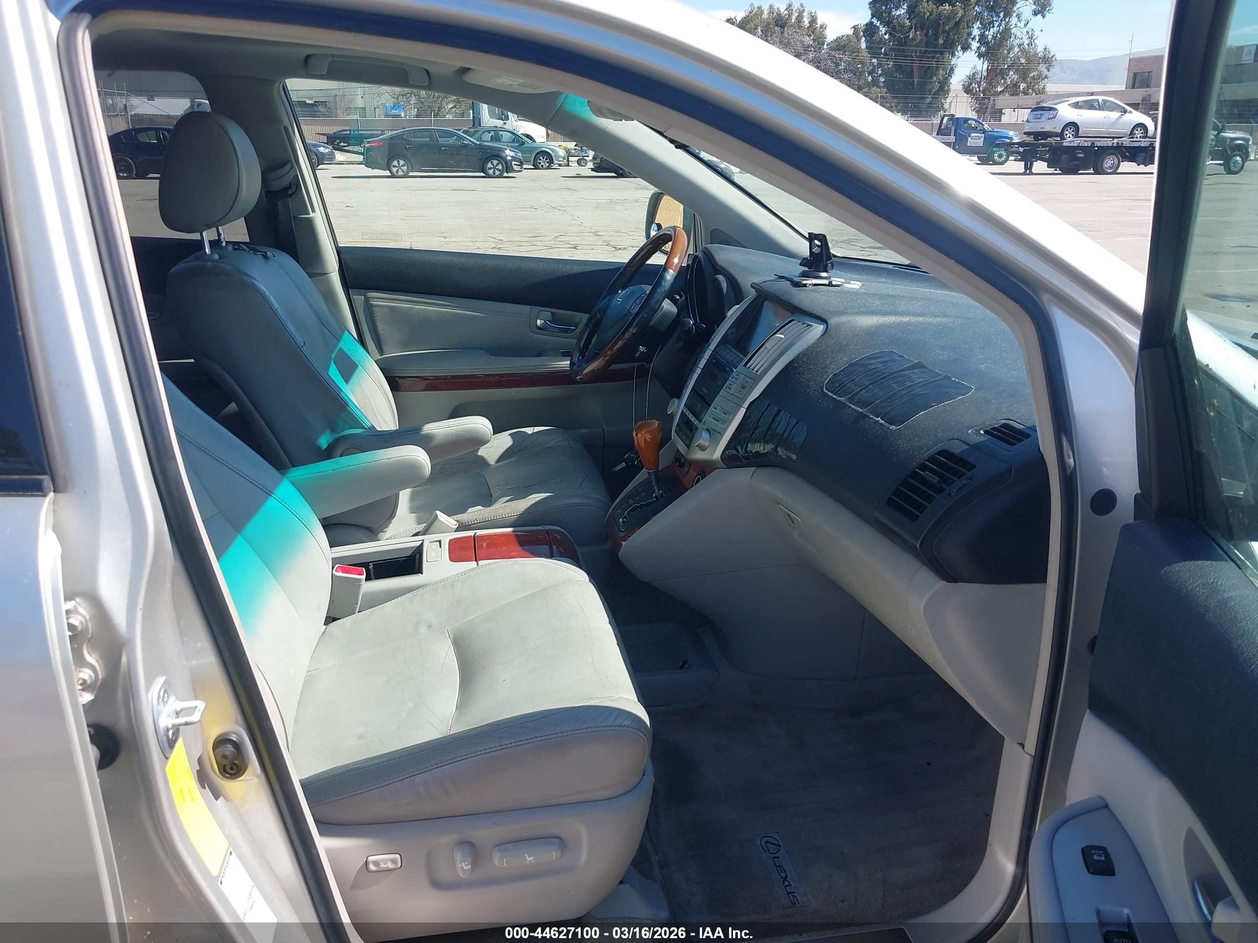 LEXUS RX image 5
