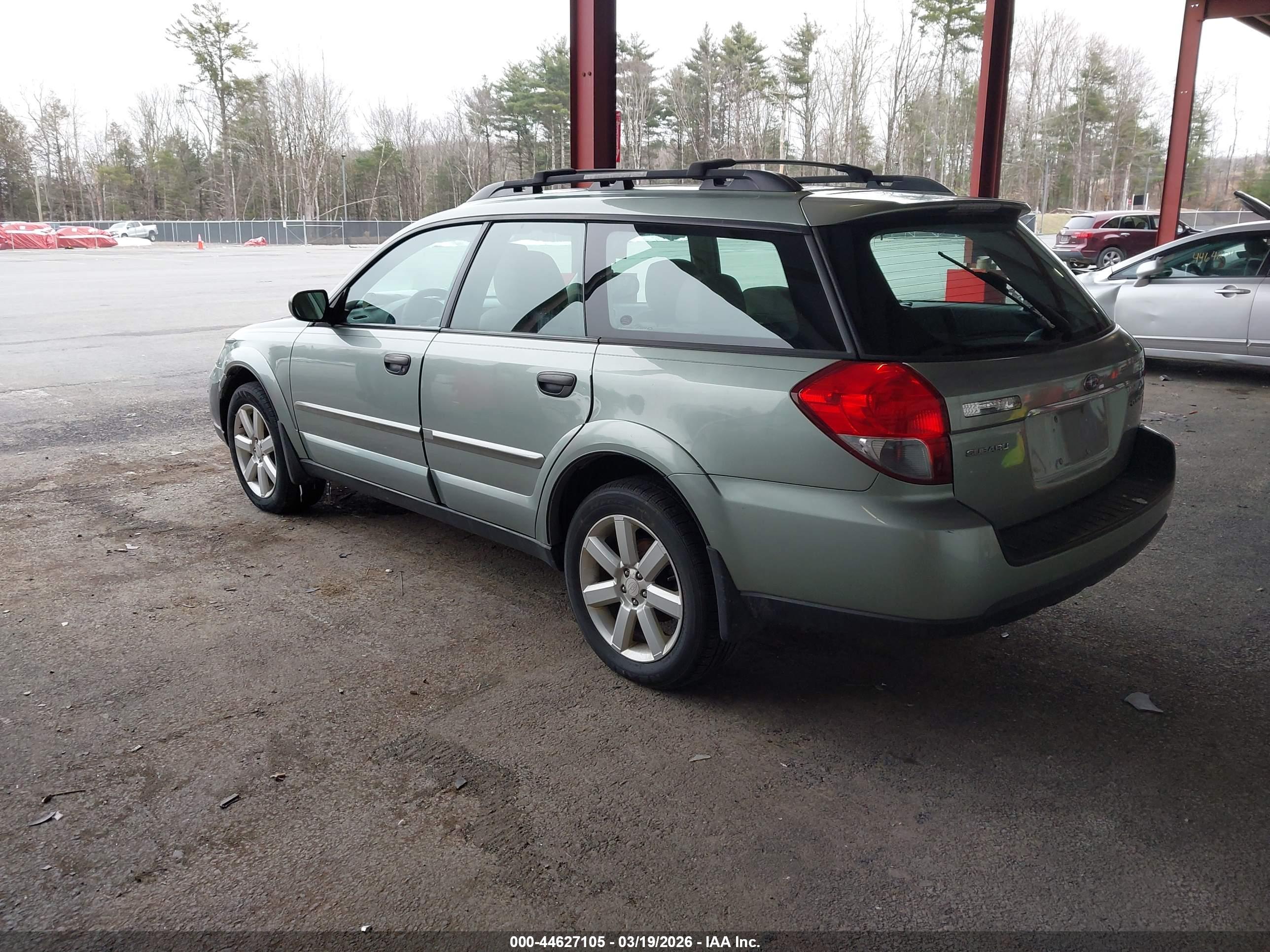 SUBARU OUTBACK image 3
