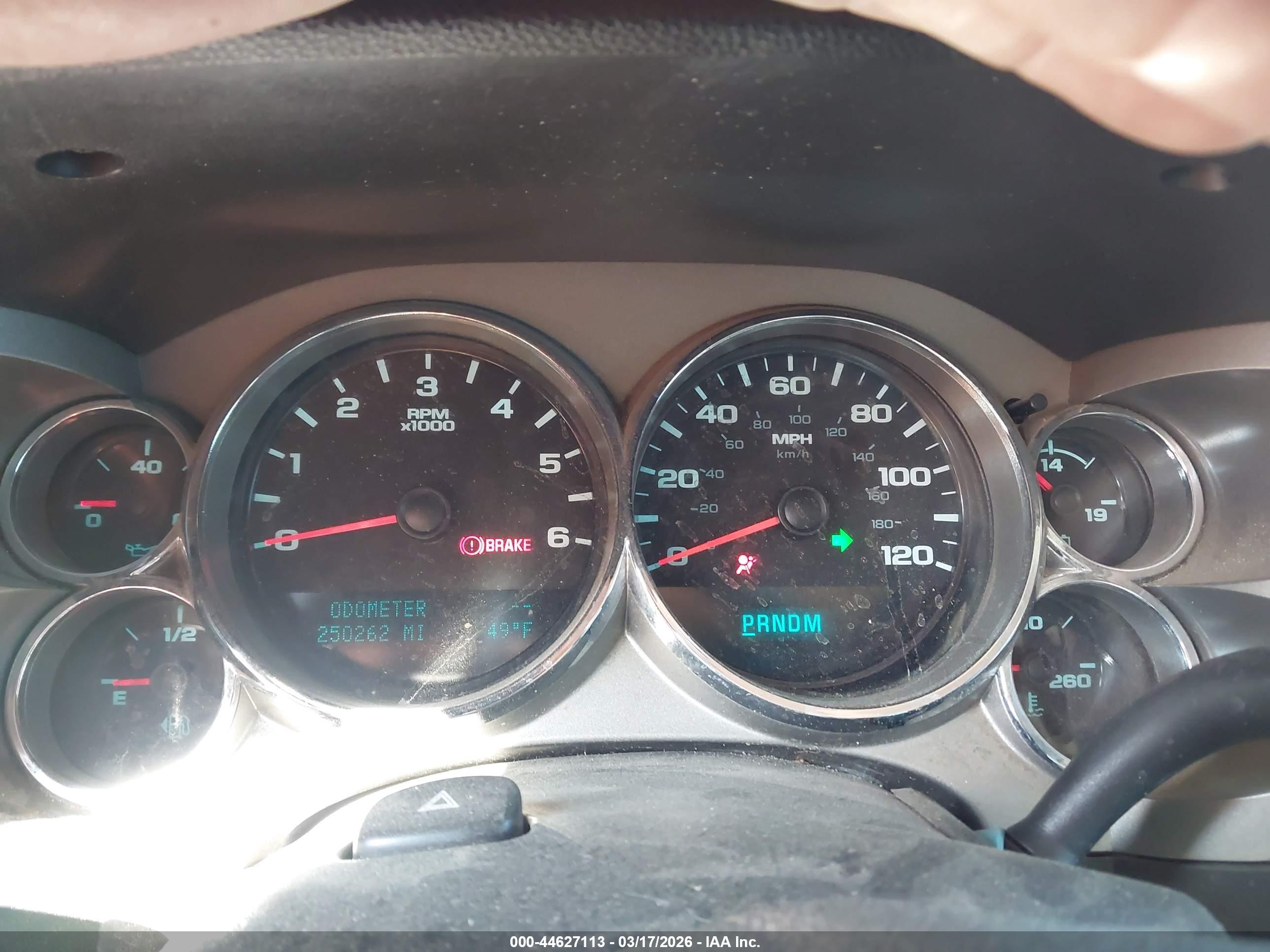 CHEVROLET SILVERADO image 7