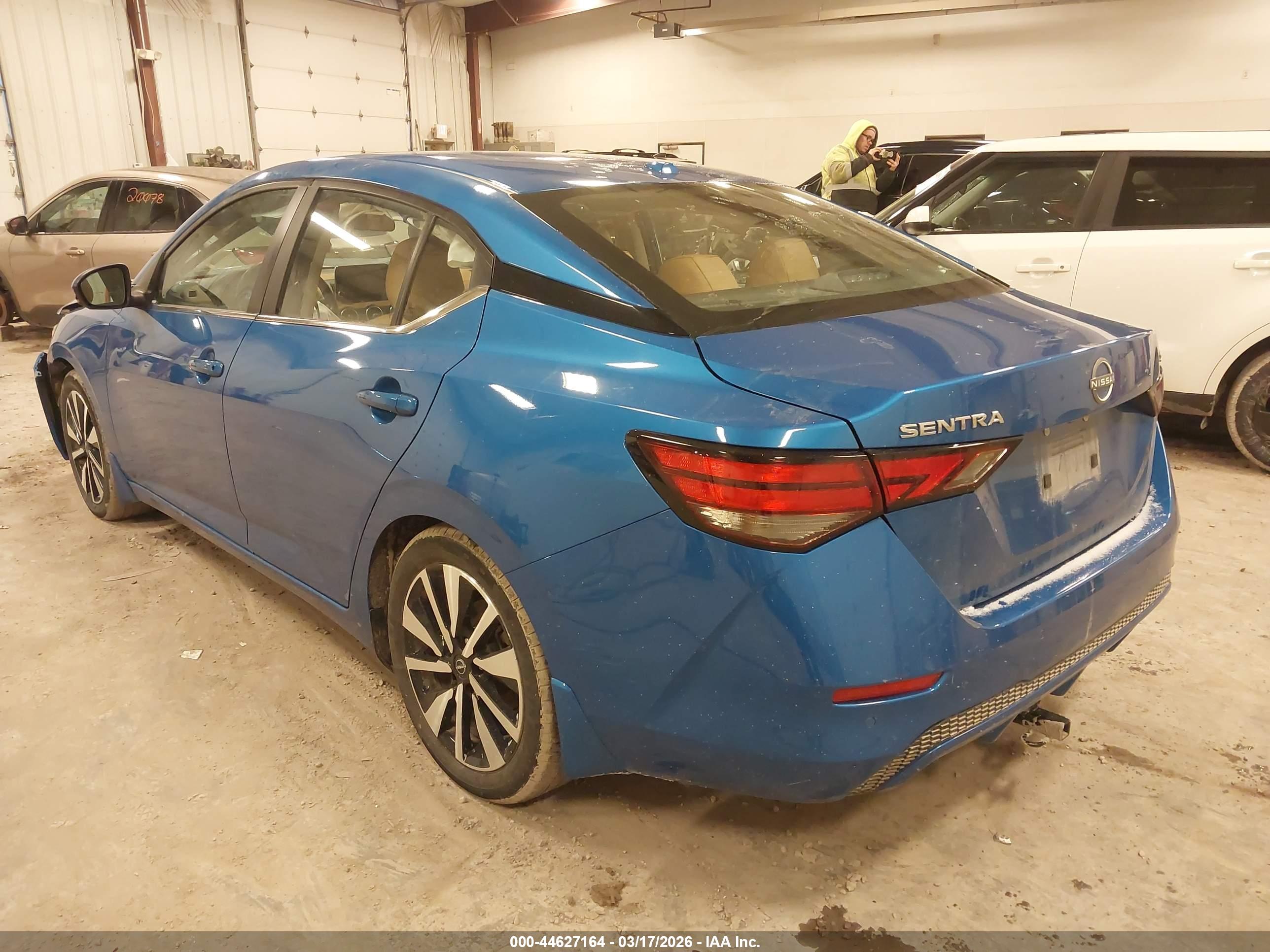 NISSAN SENTRA image 3